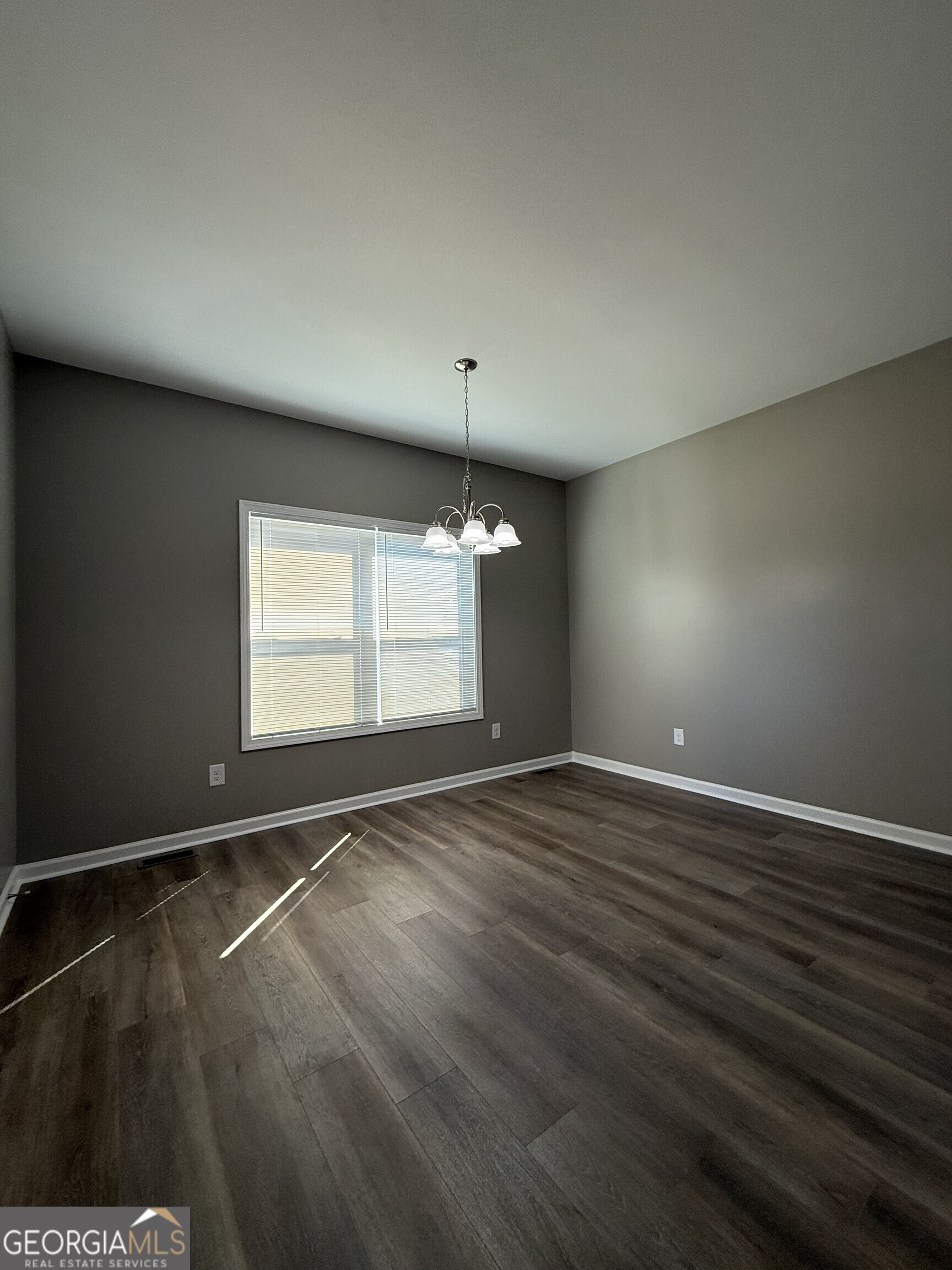 174 Charlotte Circle Property Photo 6