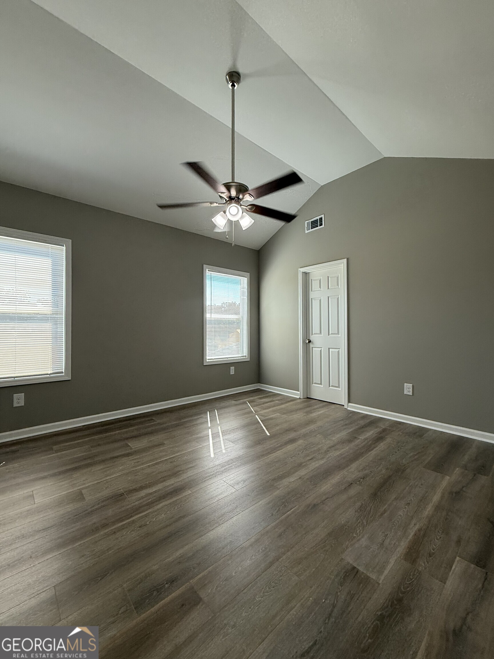 174 Charlotte Circle Property Photo 7