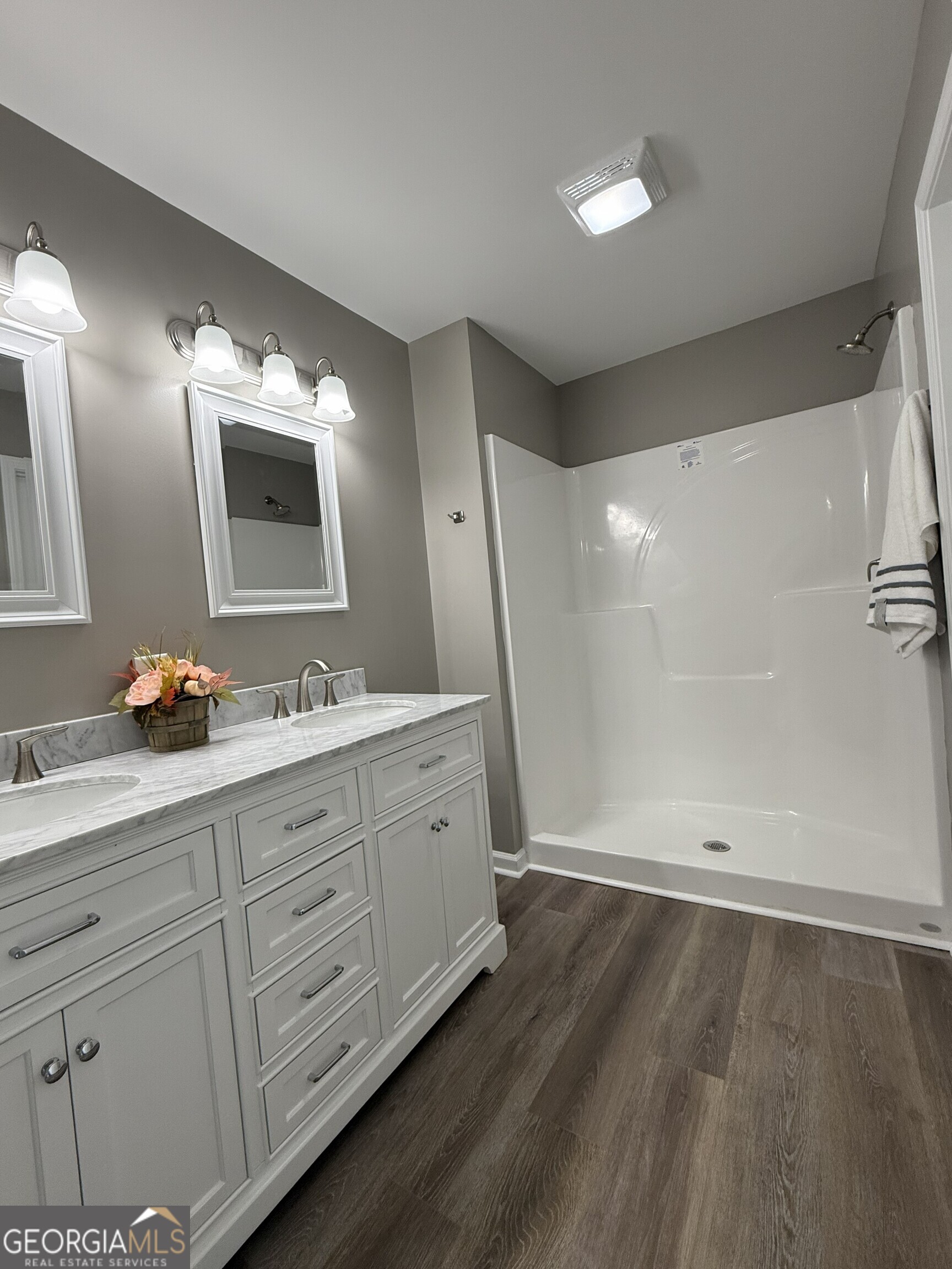 174 Charlotte Circle Property Photo 8