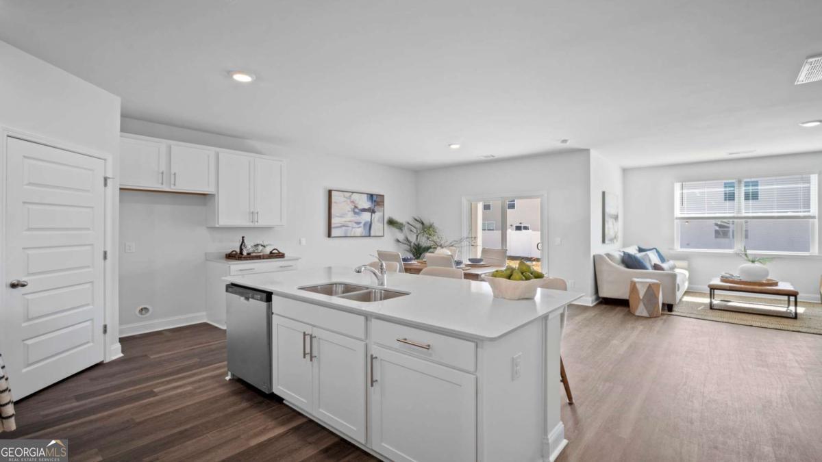 177 Timber Road Property Photo 8