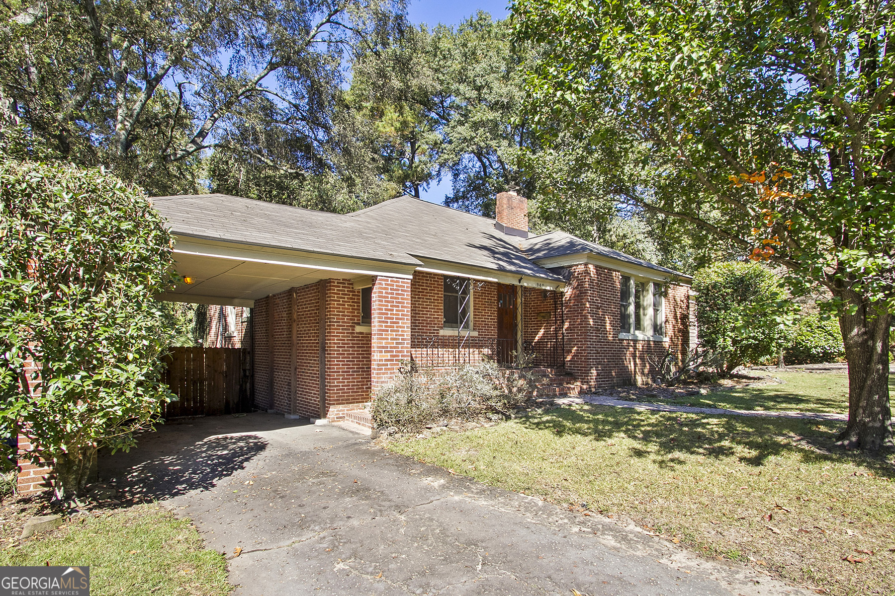 940 Curry Drive Property Photo 2