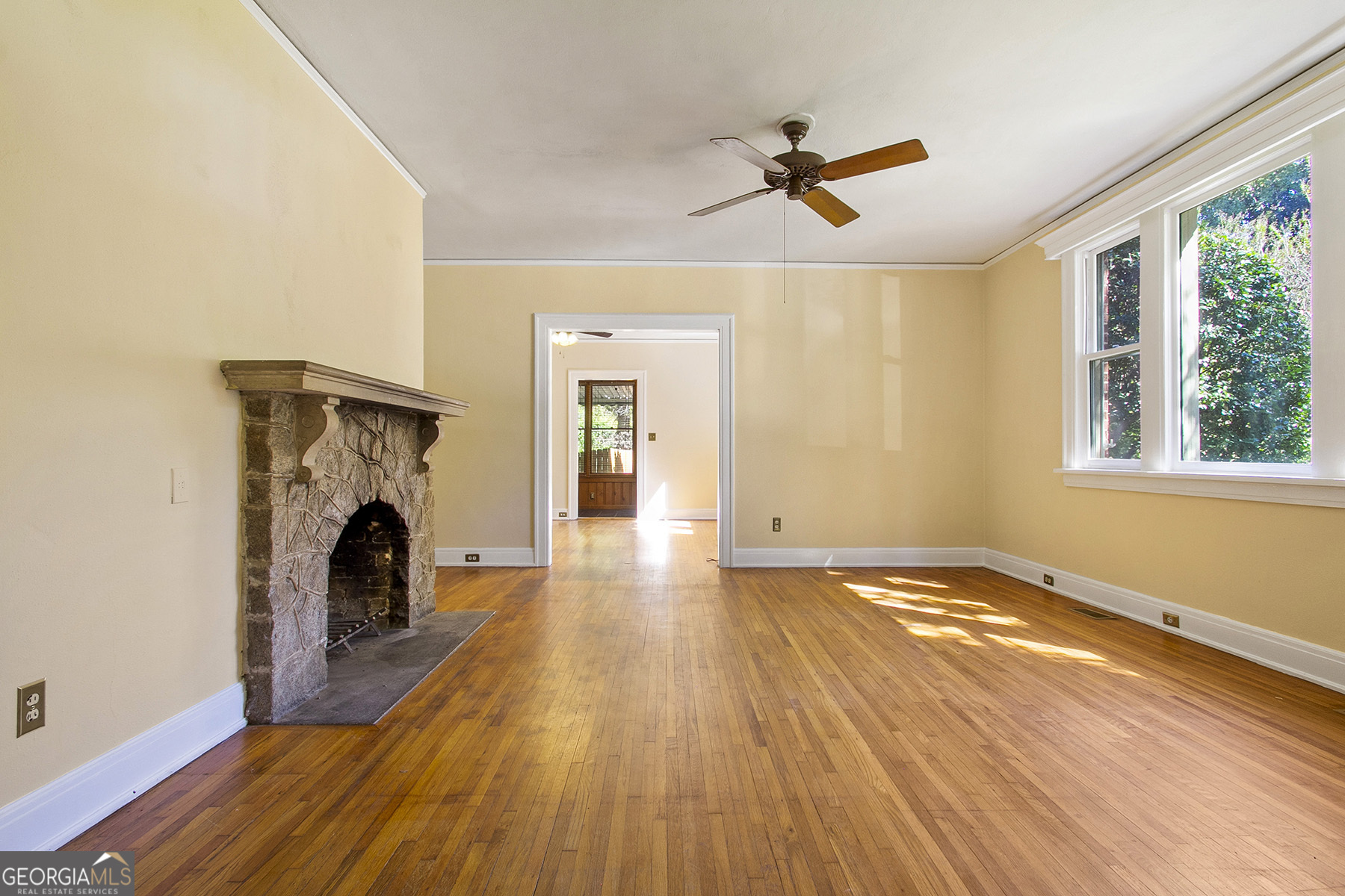 940 Curry Drive Property Photo 6