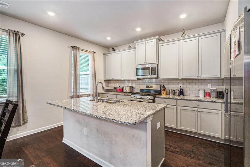 7255 Gladstone Circle Property Photo 13