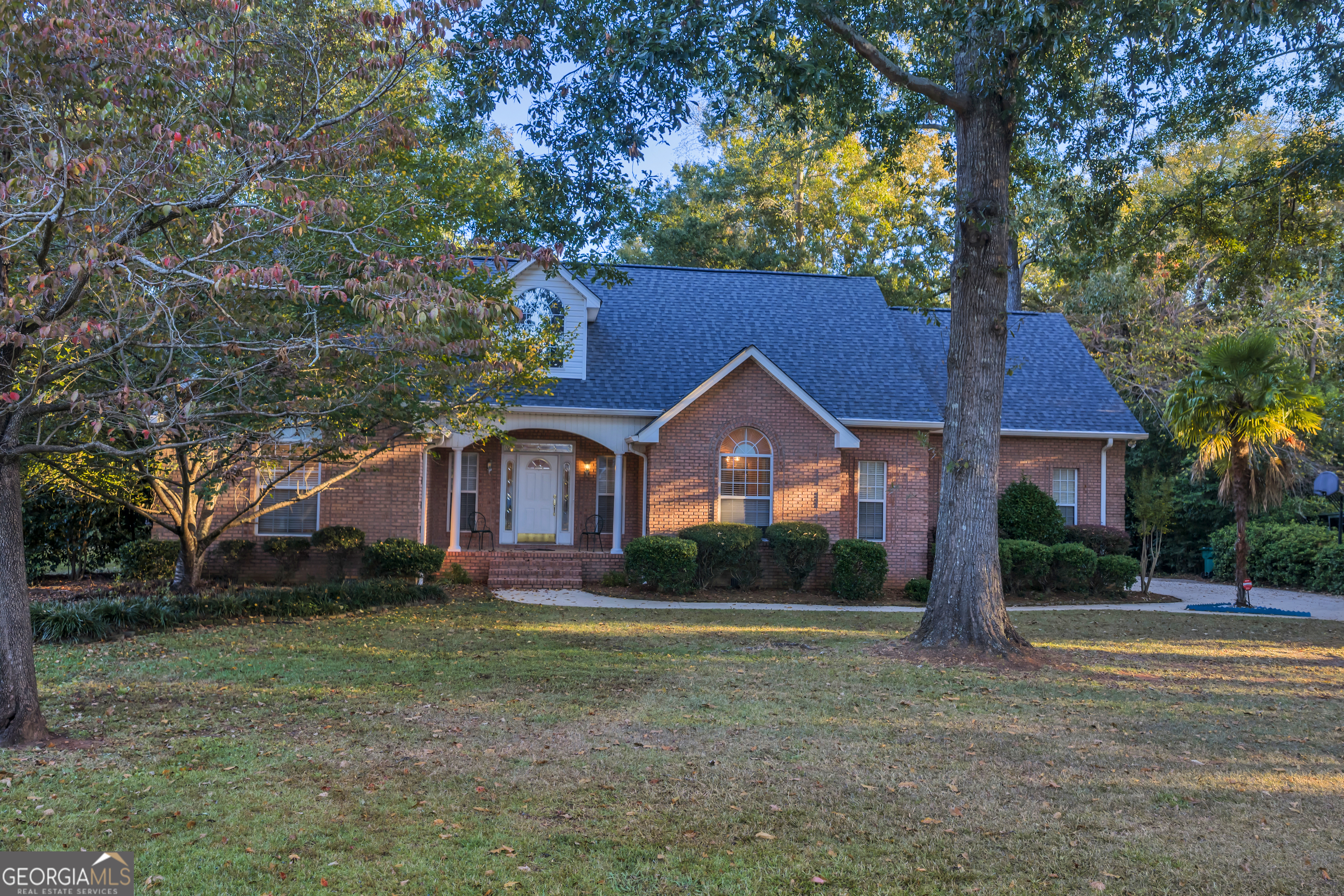 112 Scotsburg Drive Property Photo 3