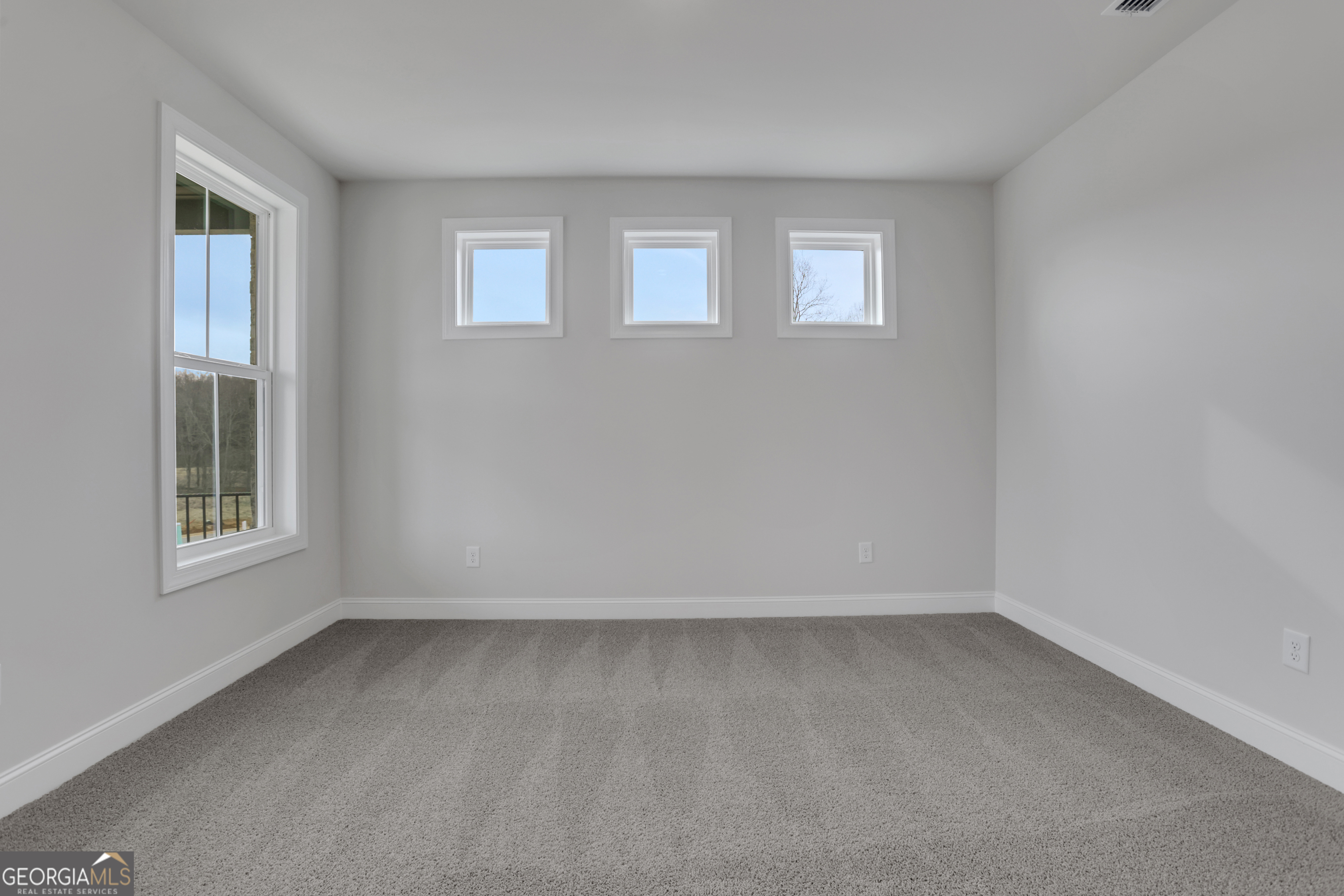 5940 Violet Lane Property Photo 6