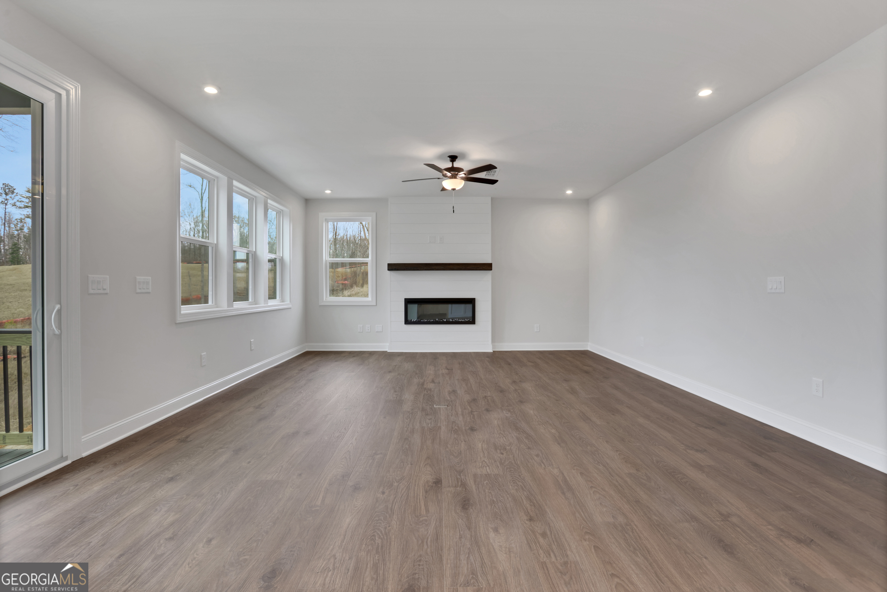 5940 Violet Lane Property Photo 10