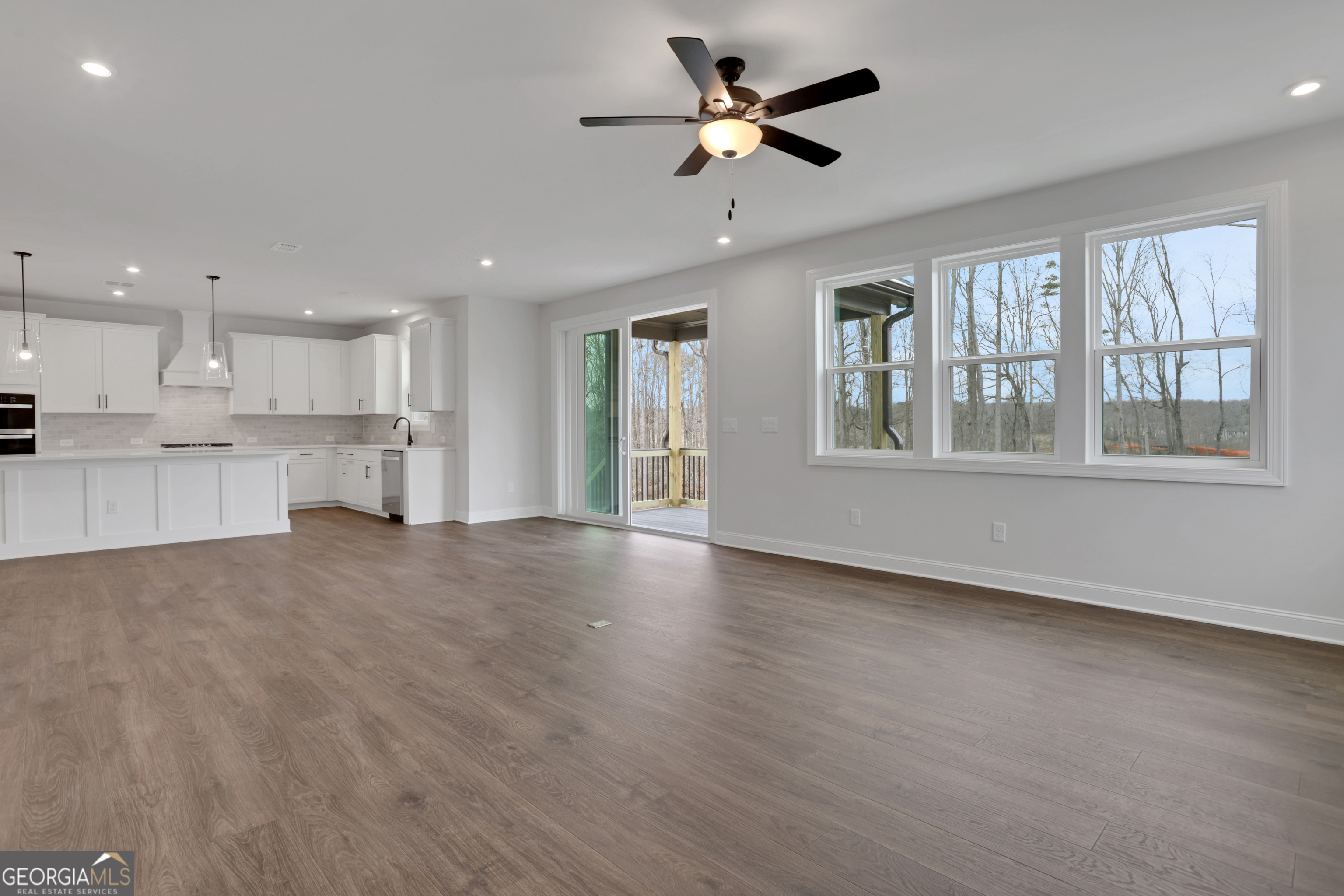 5940 Violet Lane Property Photo 14