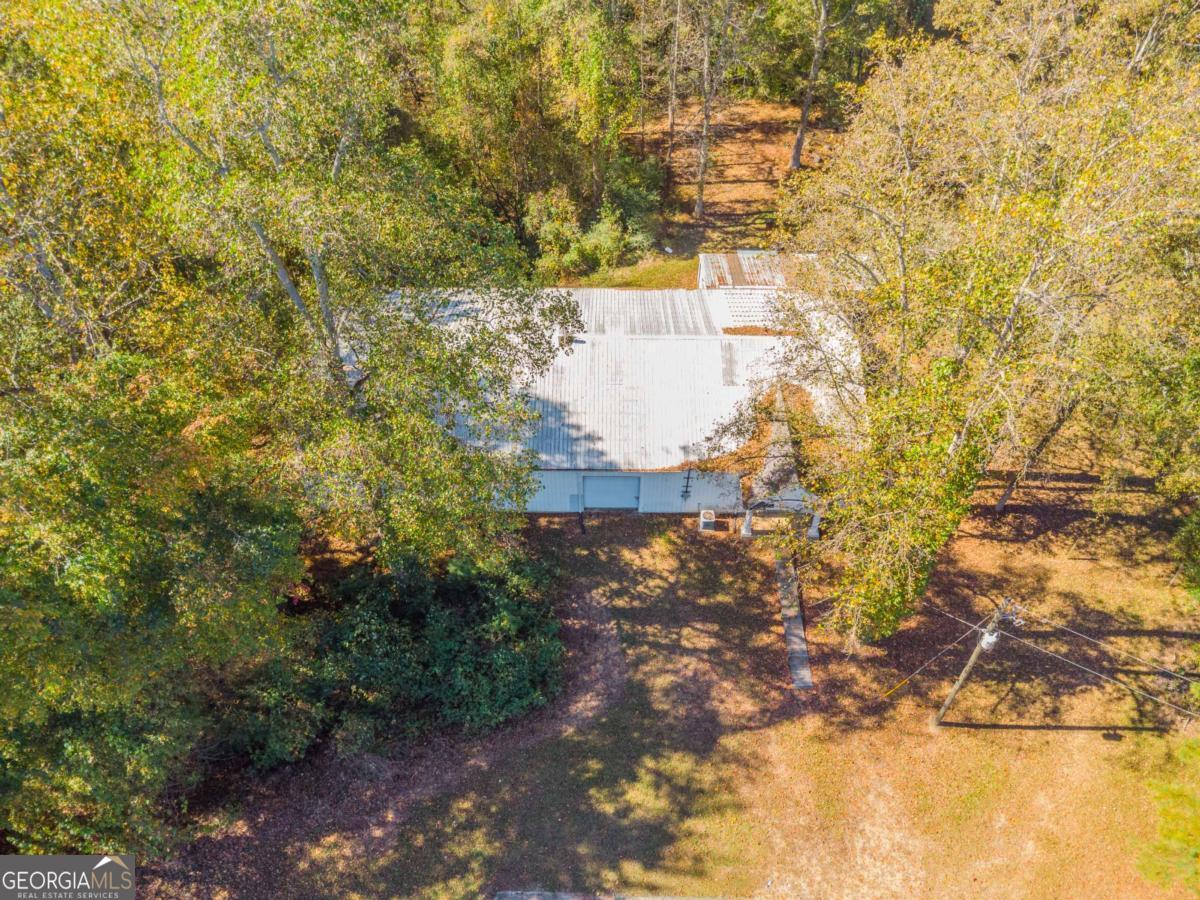 621 Loganville Highway Property Photo 1
