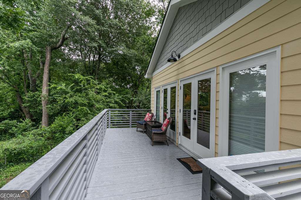 1084 Sanders Avenue Se # B Property Photo 4