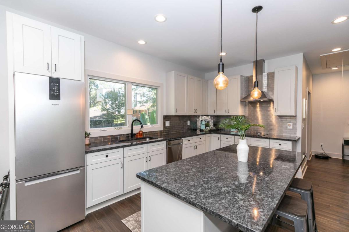 1084 Sanders Avenue Se # B Property Photo 17