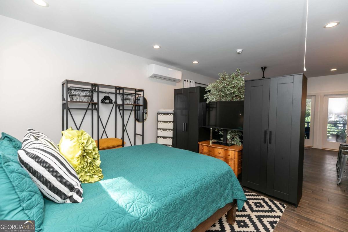 1084 Sanders Avenue Se # B Property Photo 21