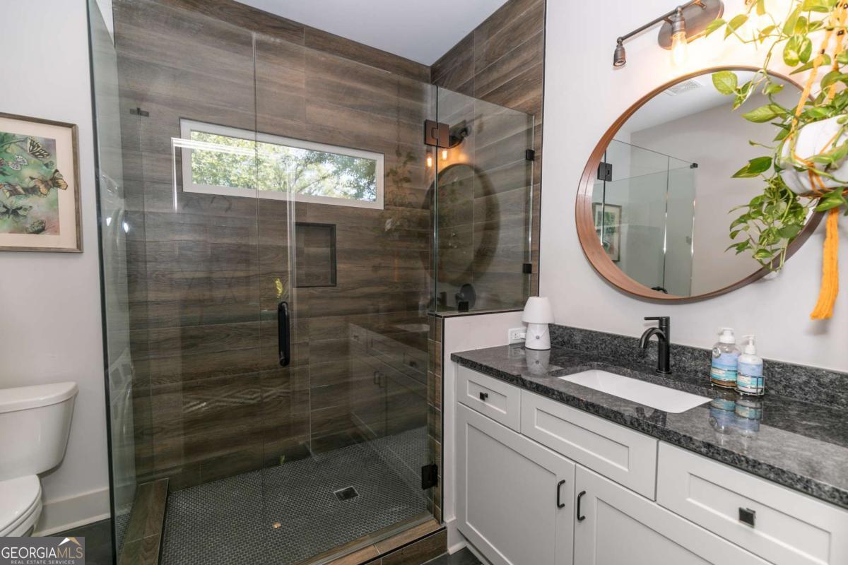1084 Sanders Avenue Se # B Property Photo 24