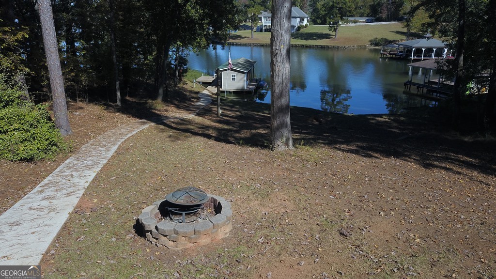 40 David Powell Road Property Photo 4