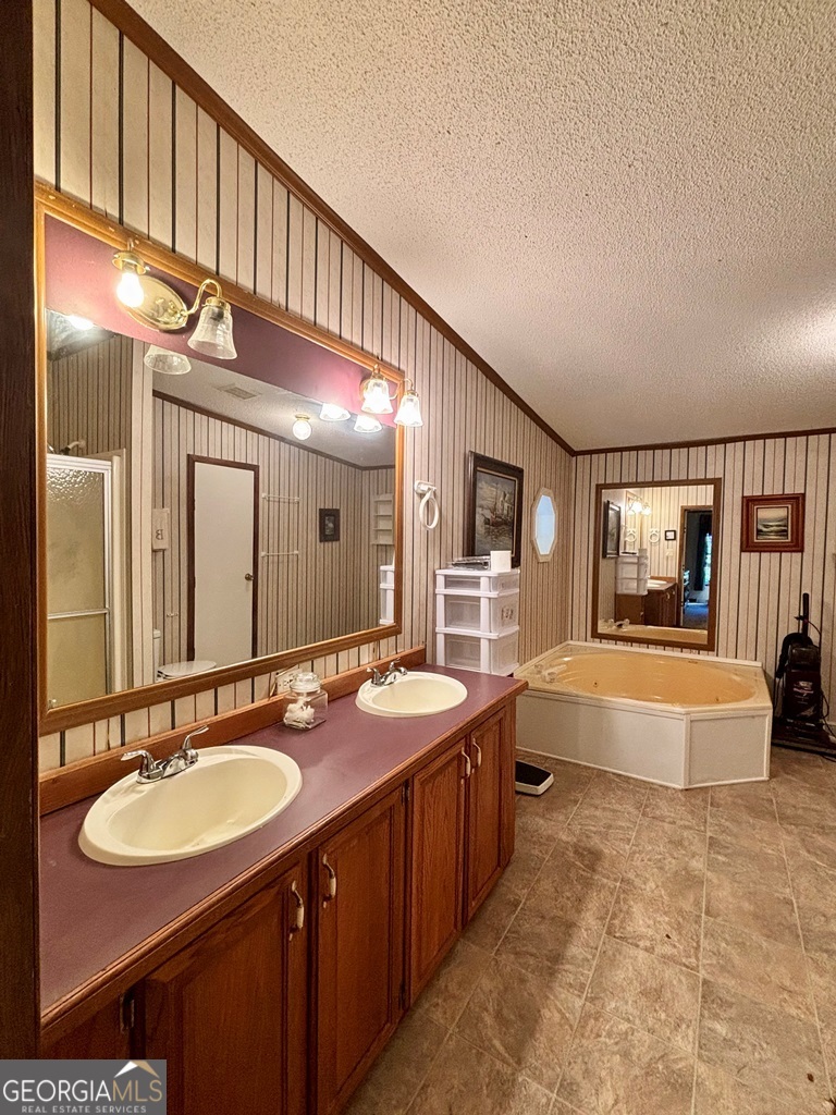 40 David Powell Road Property Photo 23