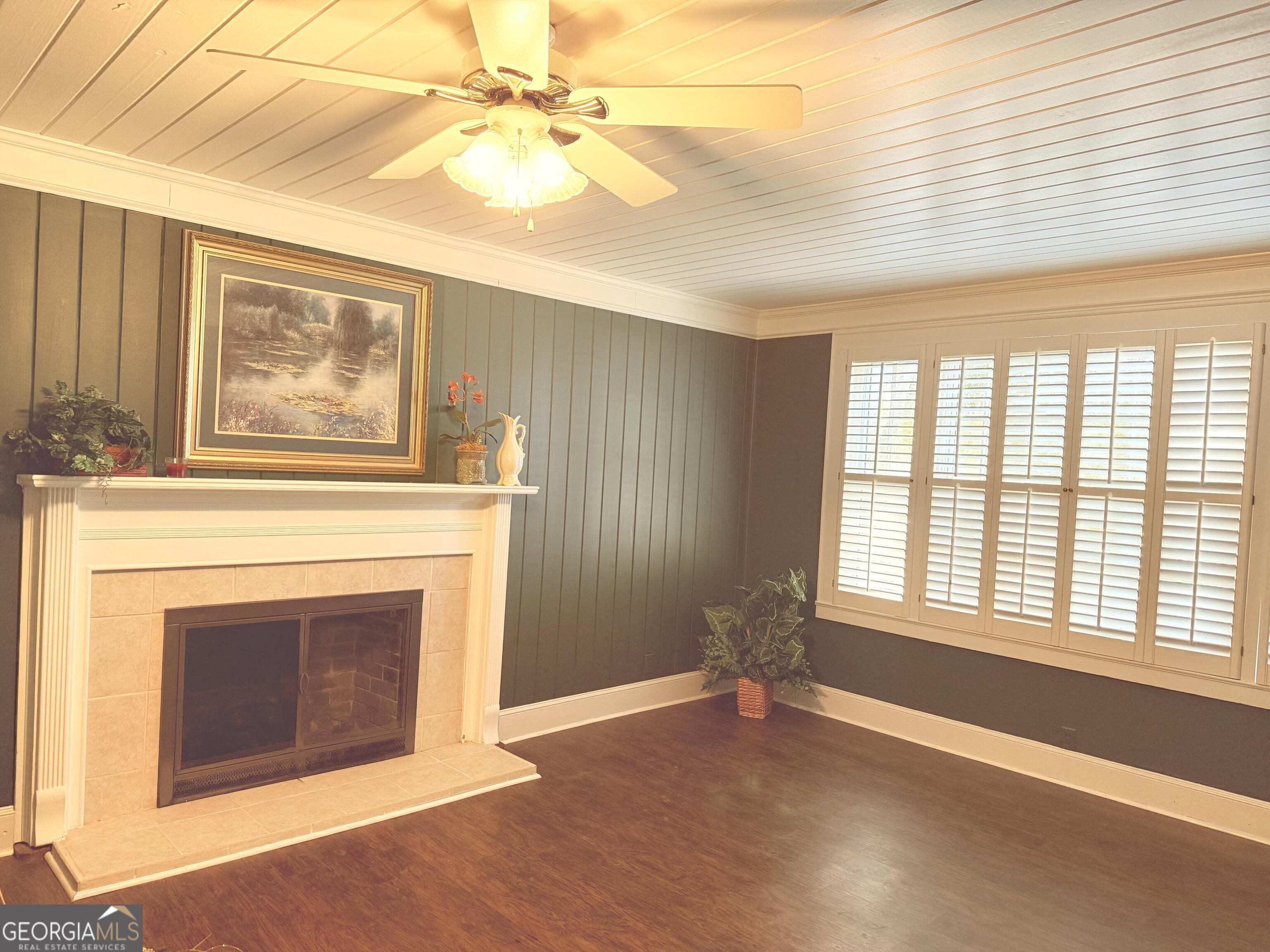 1309 S Dogwood Drive Property Photo 2