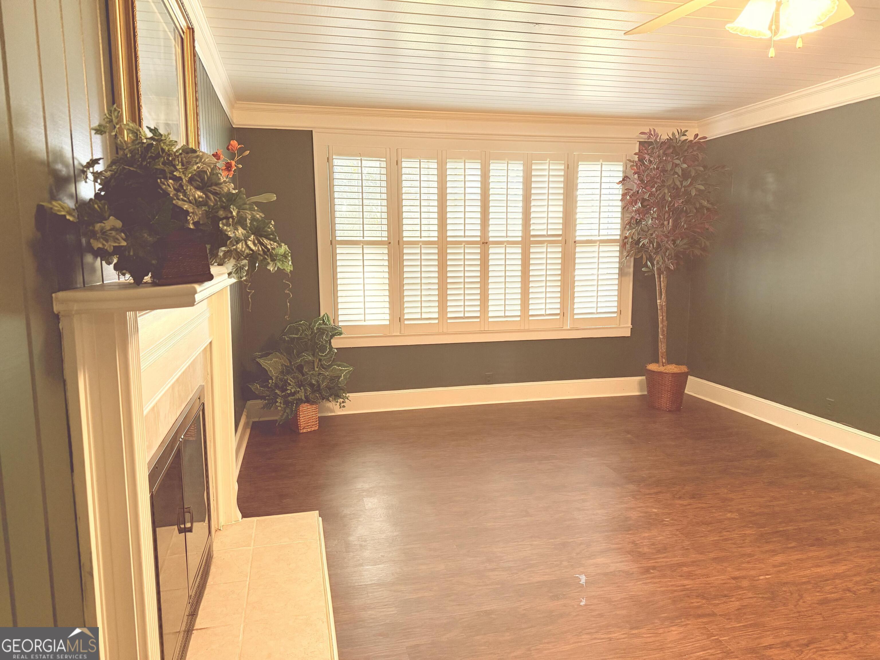 1309 S Dogwood Drive Property Photo 3