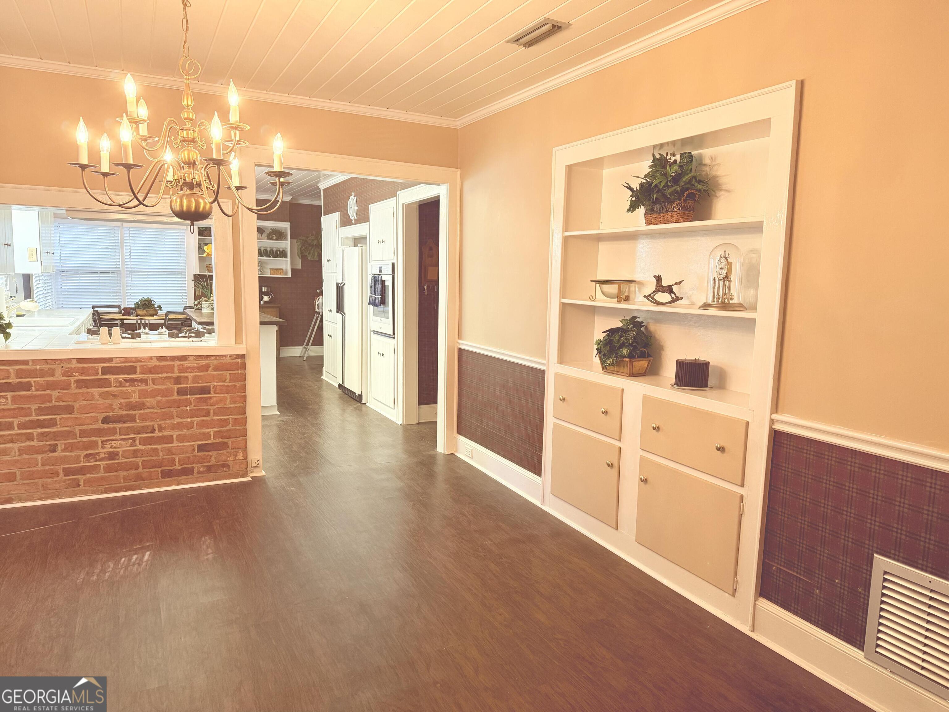 1309 S Dogwood Drive Property Photo 8