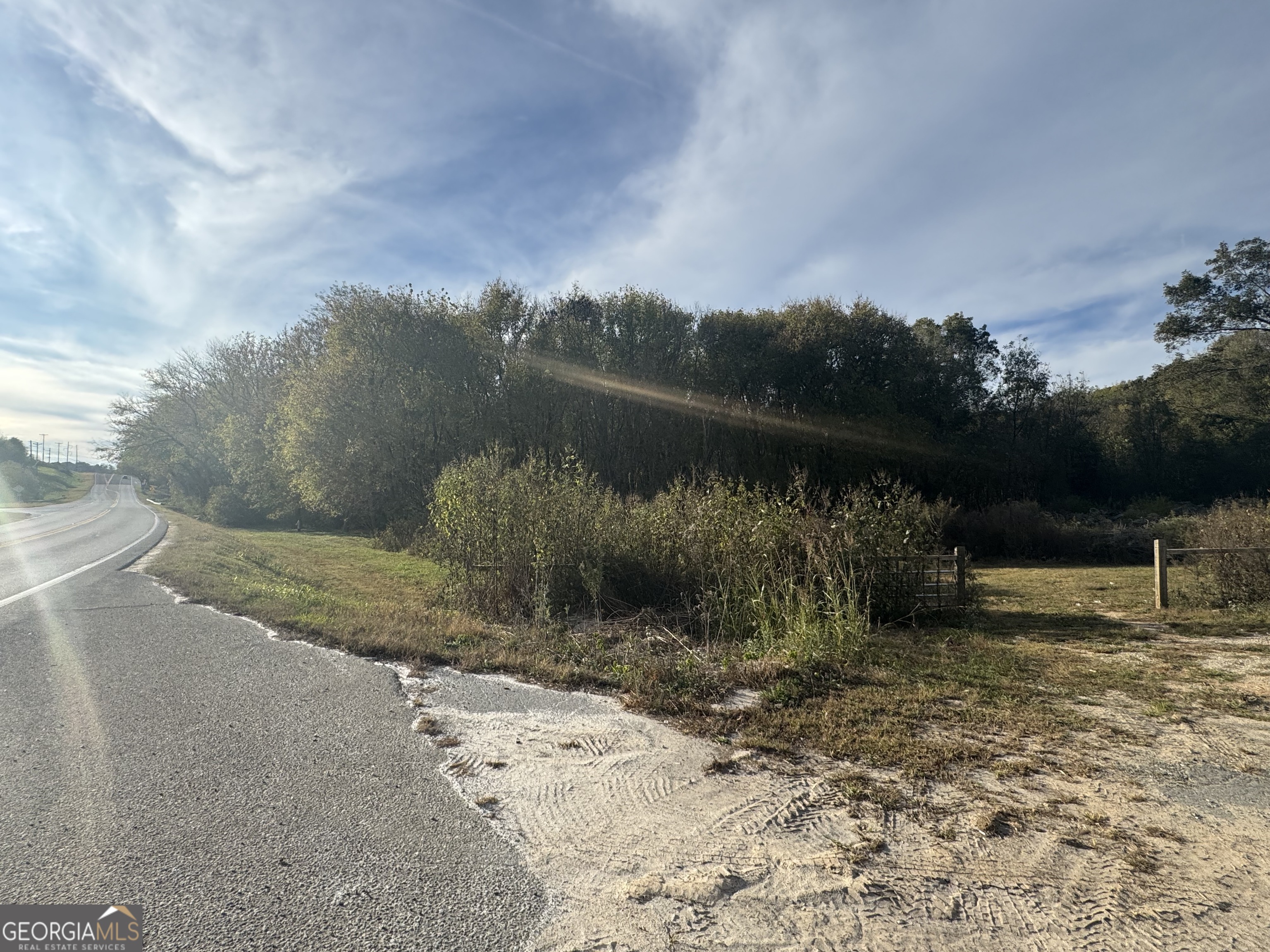 9000 Highway 53 E Property Photo 6