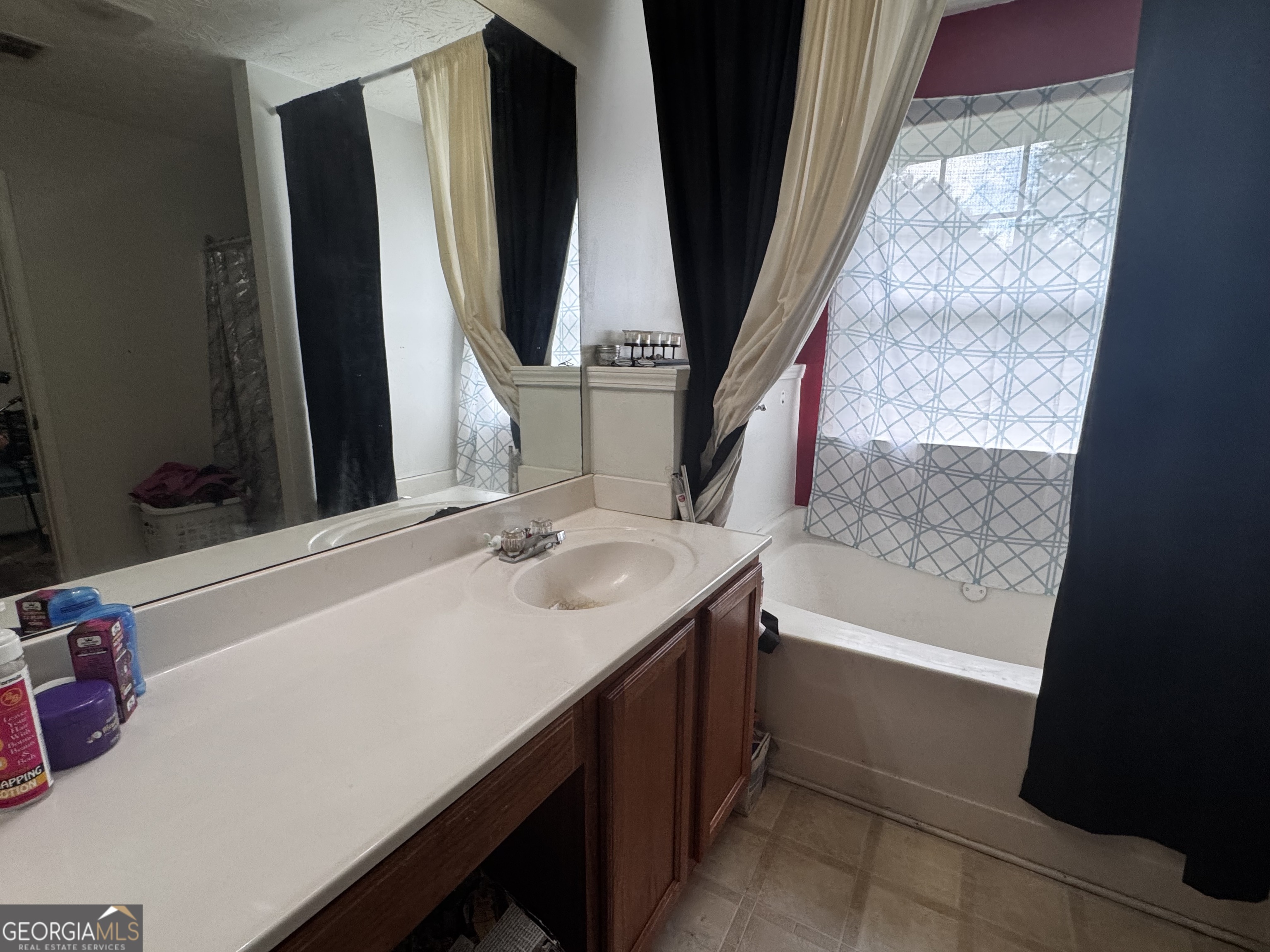 4018 Carisbrook Drive Property Photo 11