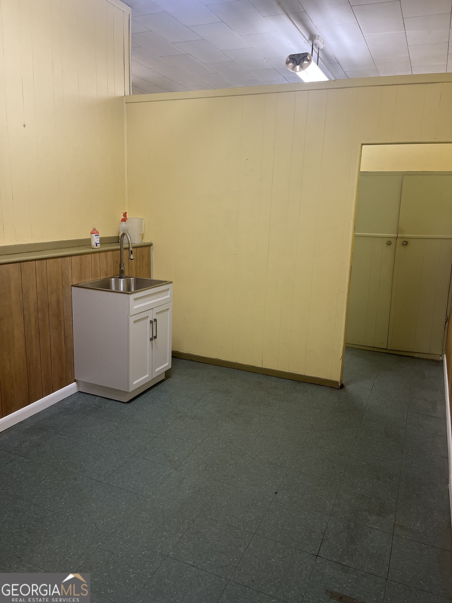 30 3rd Street Property Photo 4