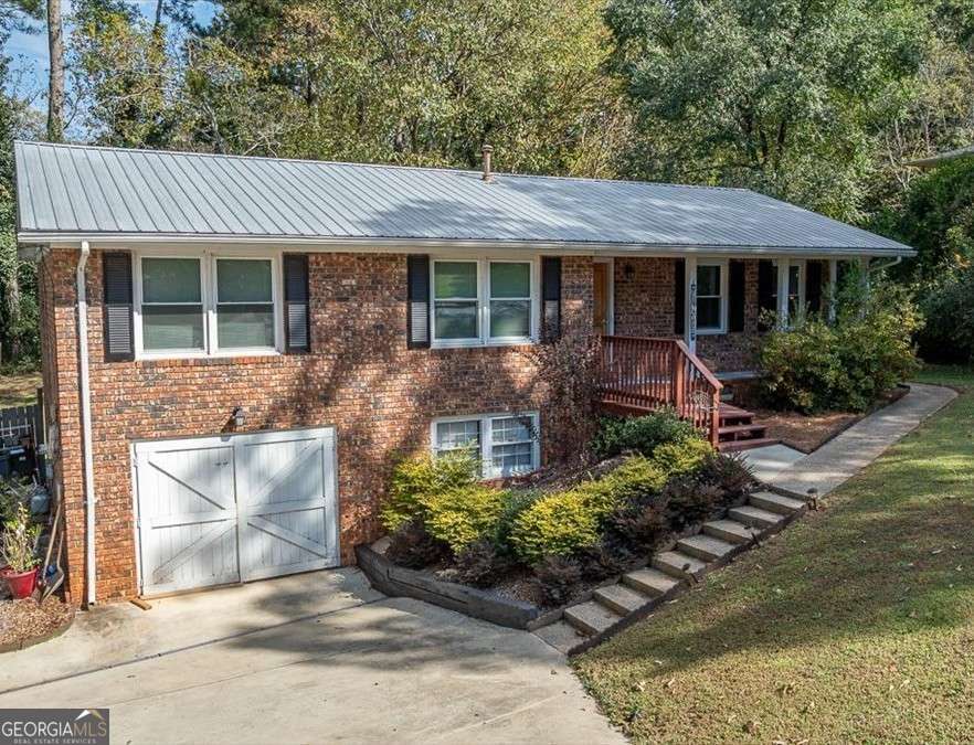 1025 College Station Road Property Photo 1