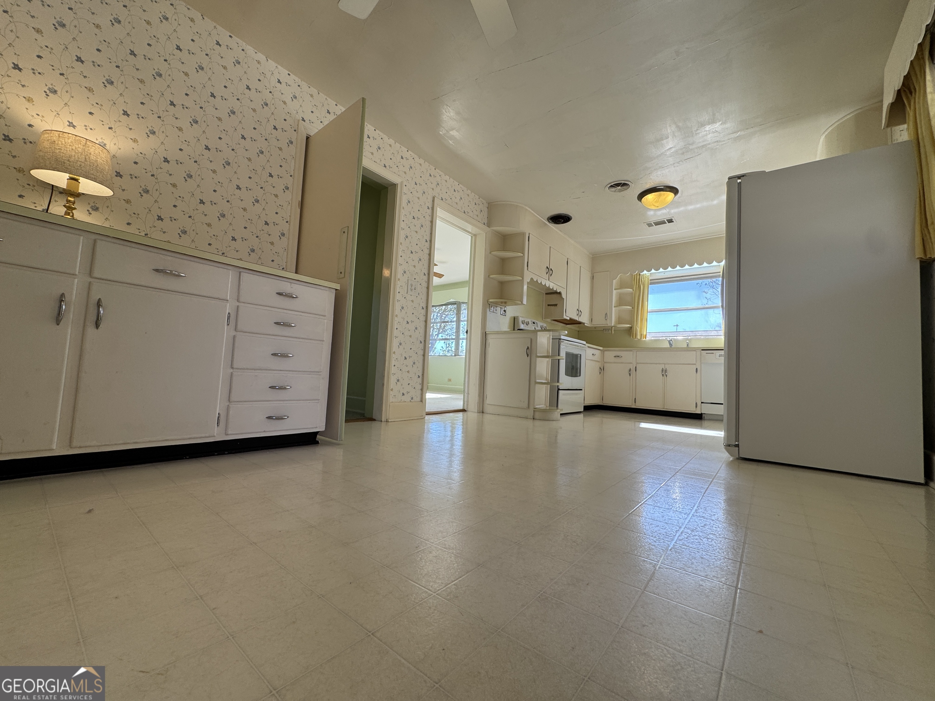 465 Cedar Street Property Photo 5