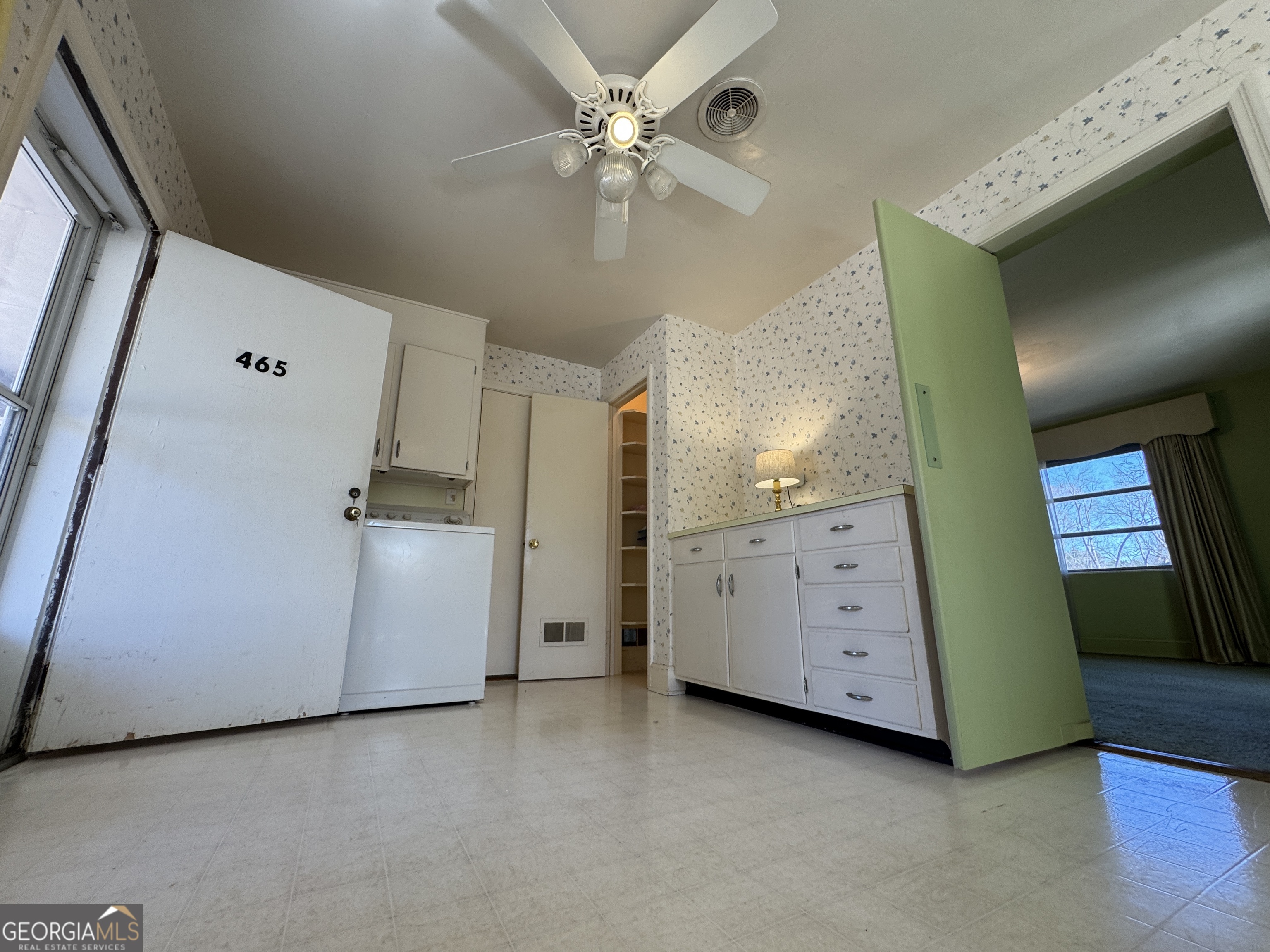 465 Cedar Street Property Photo 6