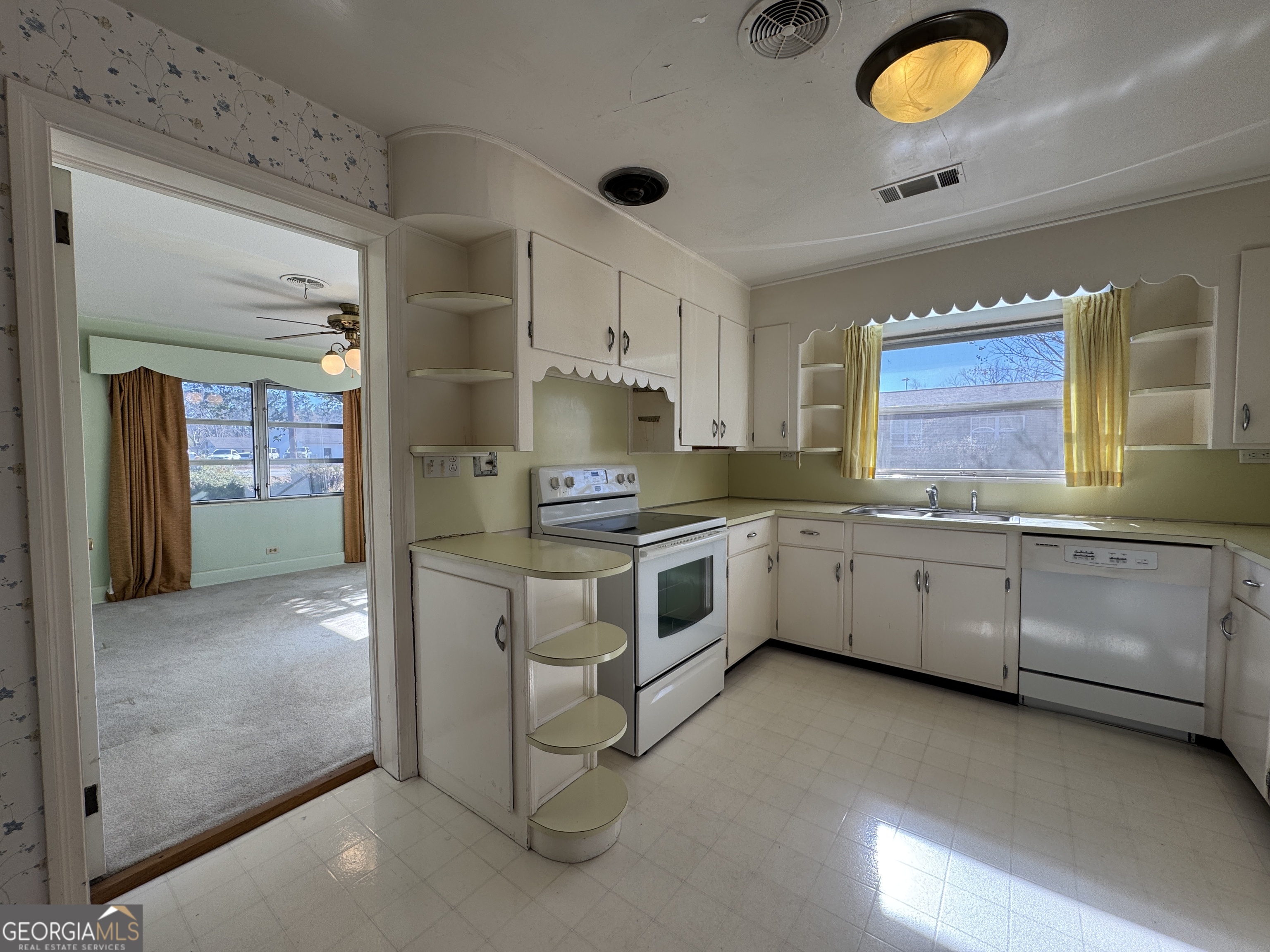 465 Cedar Street Property Photo 10