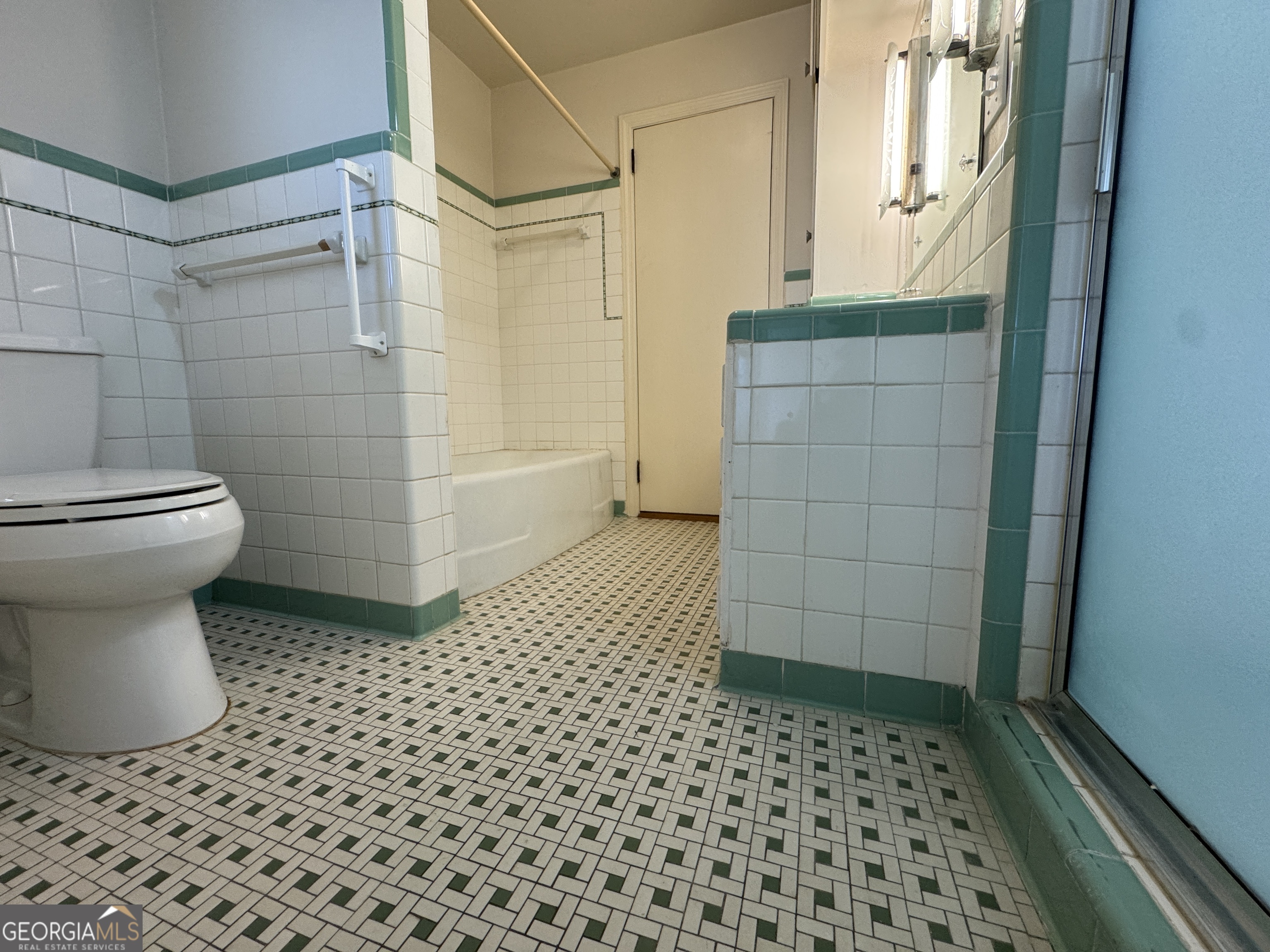 465 Cedar Street Property Photo 15