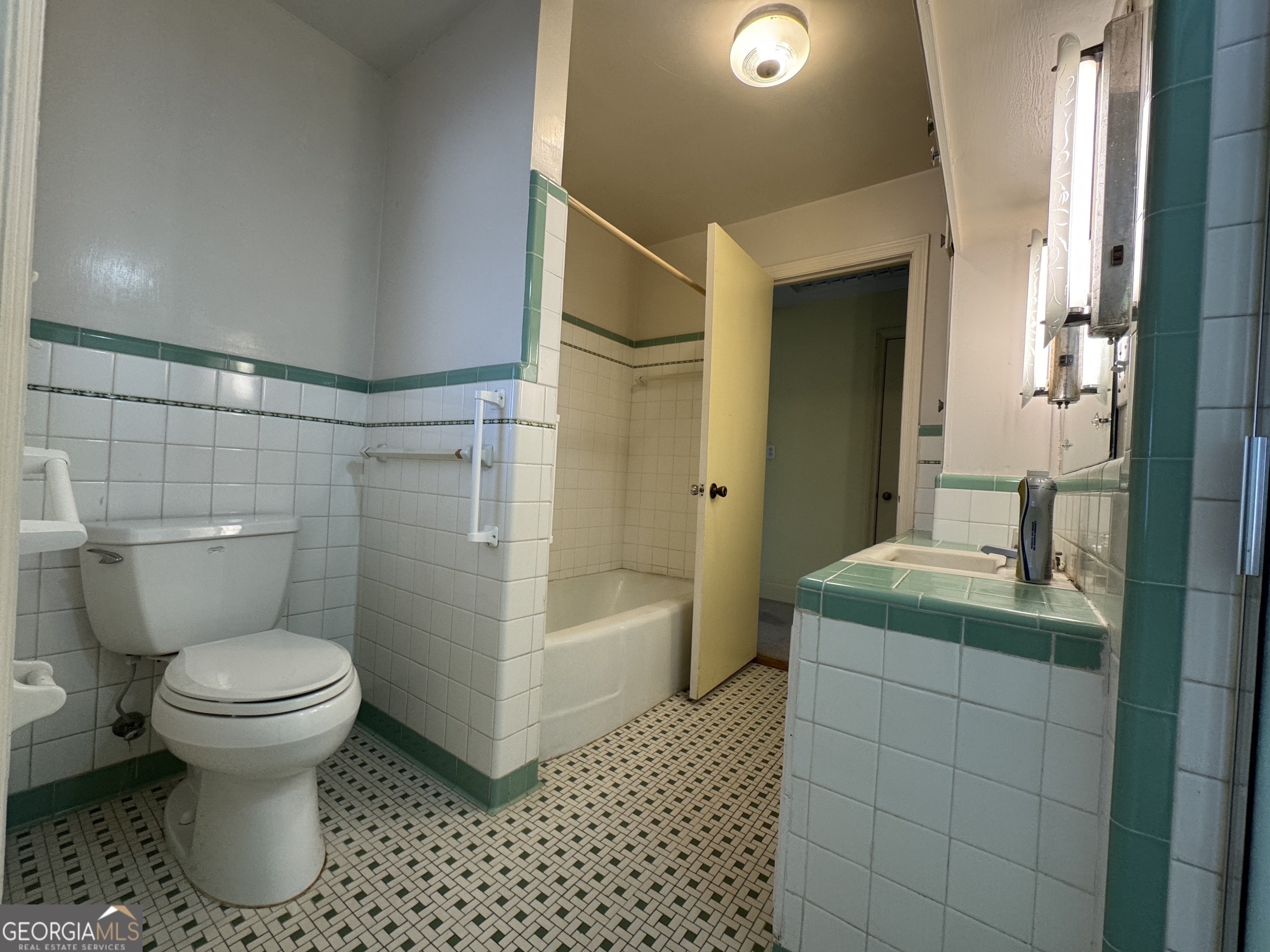 465 Cedar Street Property Photo 21