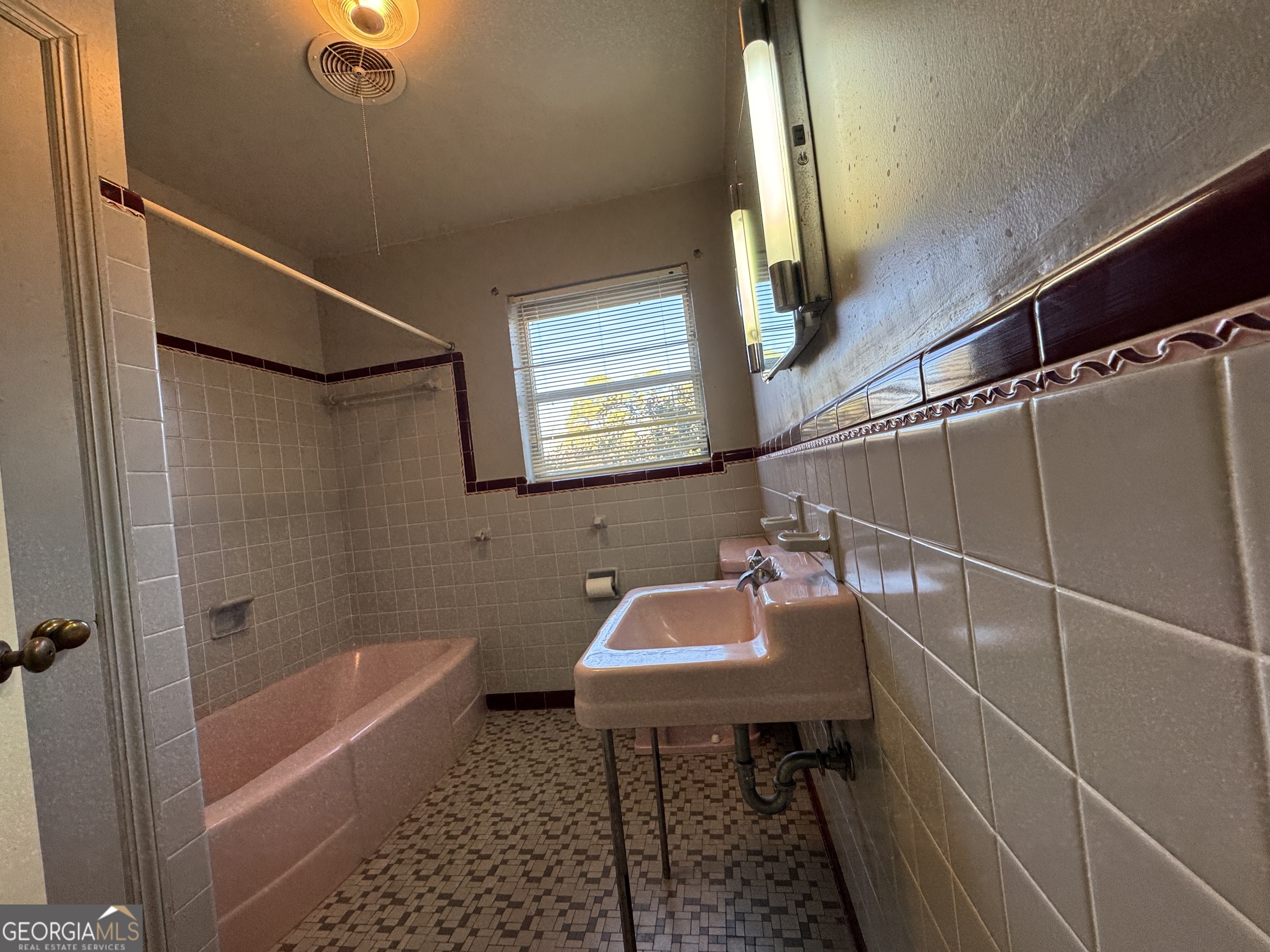 465 Cedar Street Property Photo 31