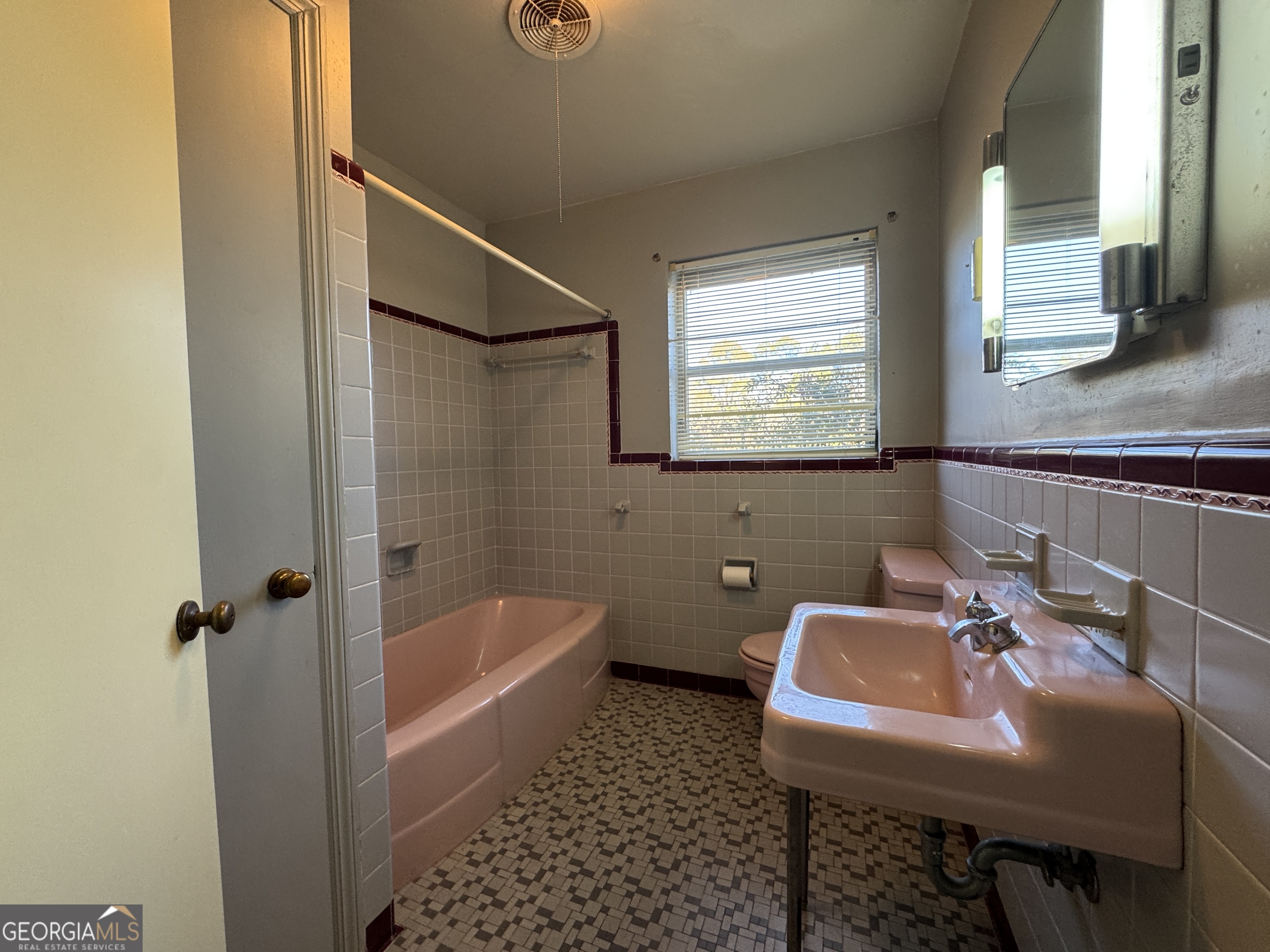 465 Cedar Street Property Photo 33