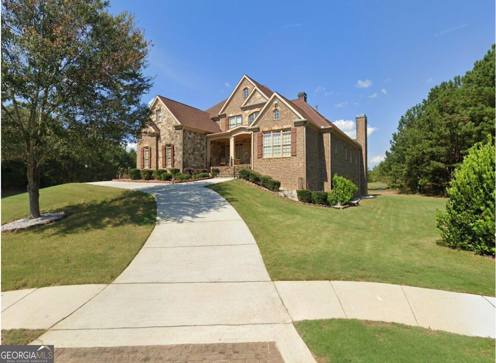 5300 Brookhollow Drive Property Photo 2