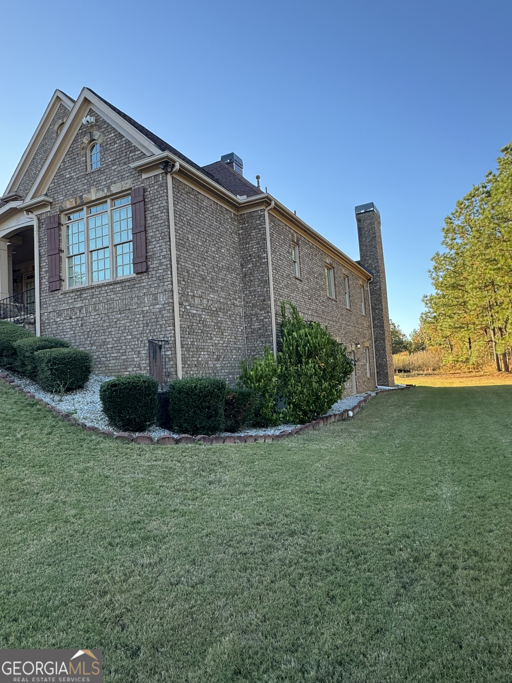 5300 Brookhollow Drive Property Photo 5