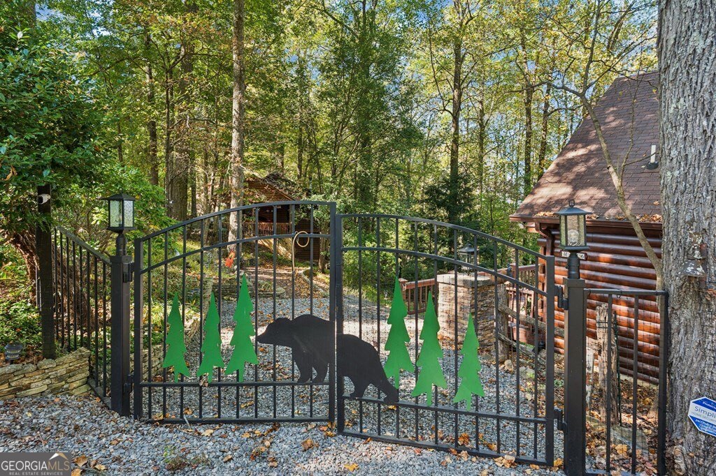 1225 Walnut Ridge Property Photo 8