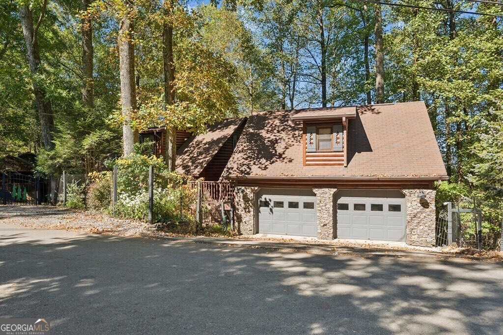 1225 Walnut Ridge Property Photo 9