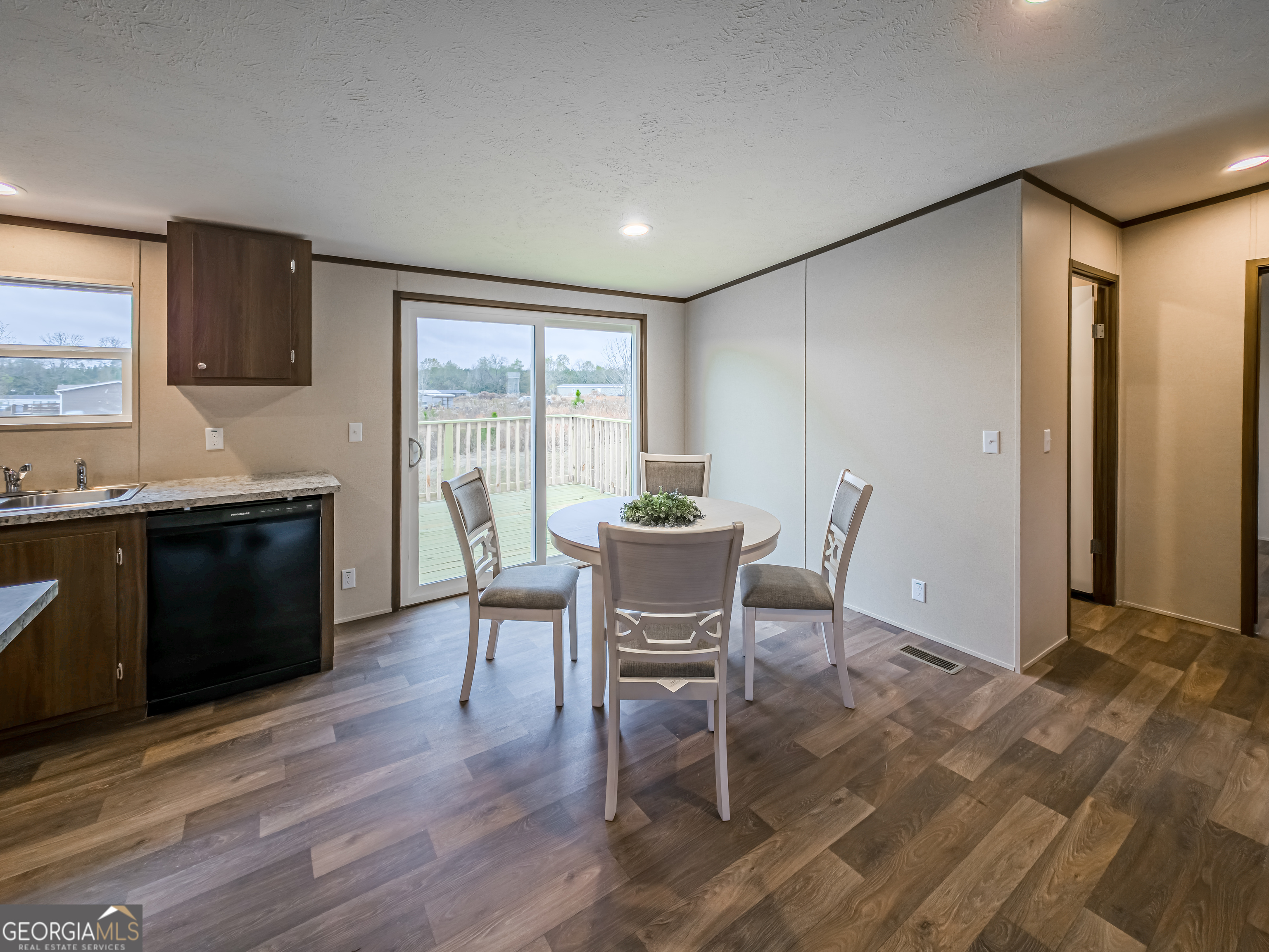 112 Courtney Circle Property Photo 13