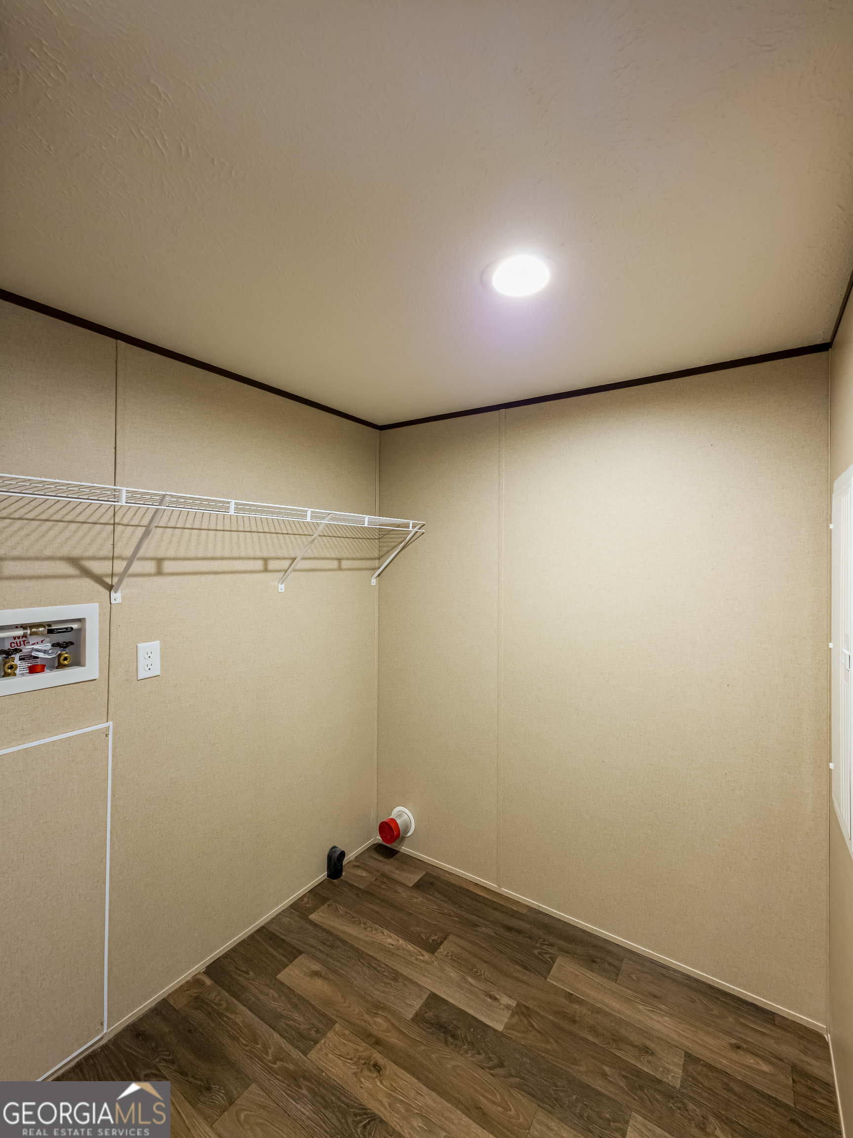 112 Courtney Circle Property Photo 14