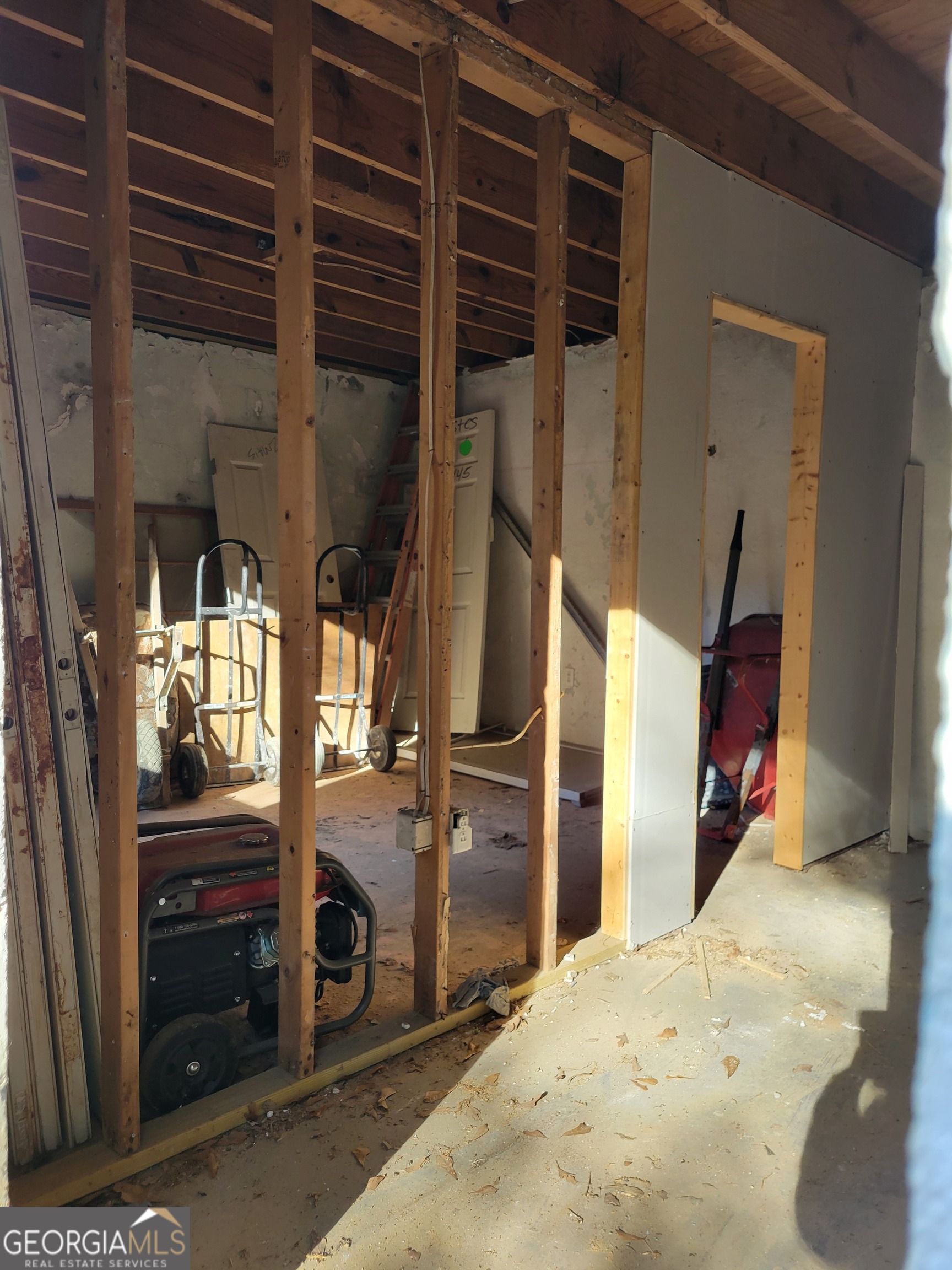5372 Bryant Boulevard Property Photo 15