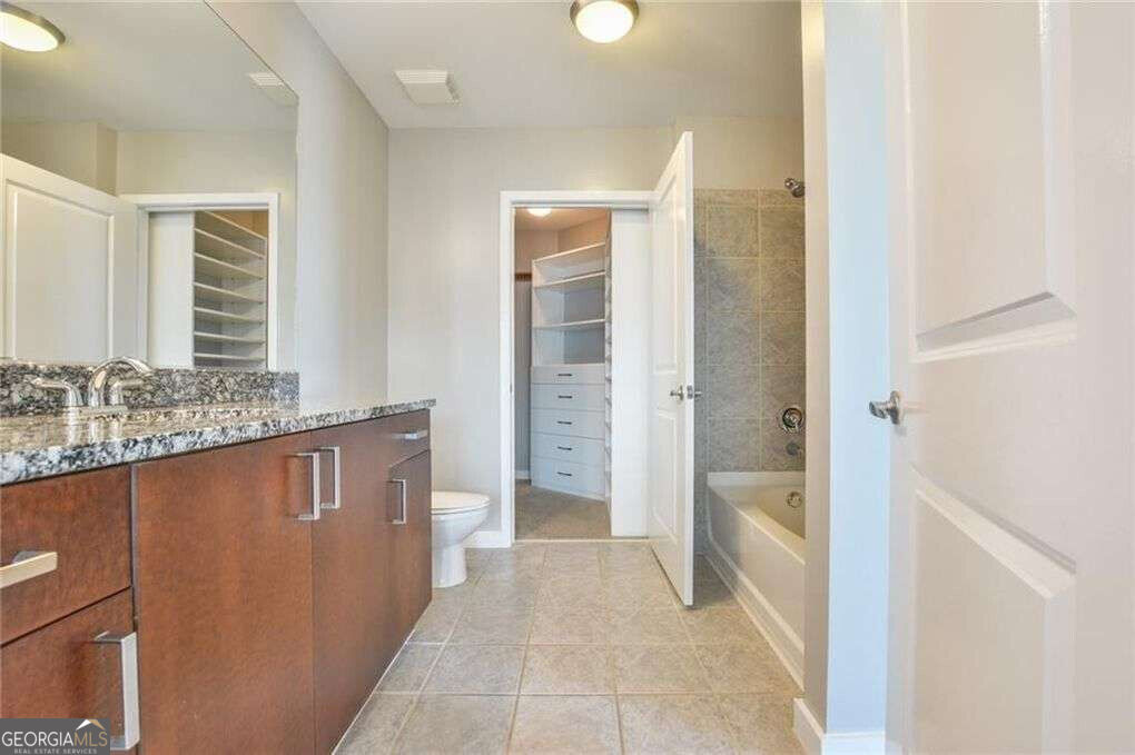 250 Pharr Road Ne # 2002 Property Photo 4