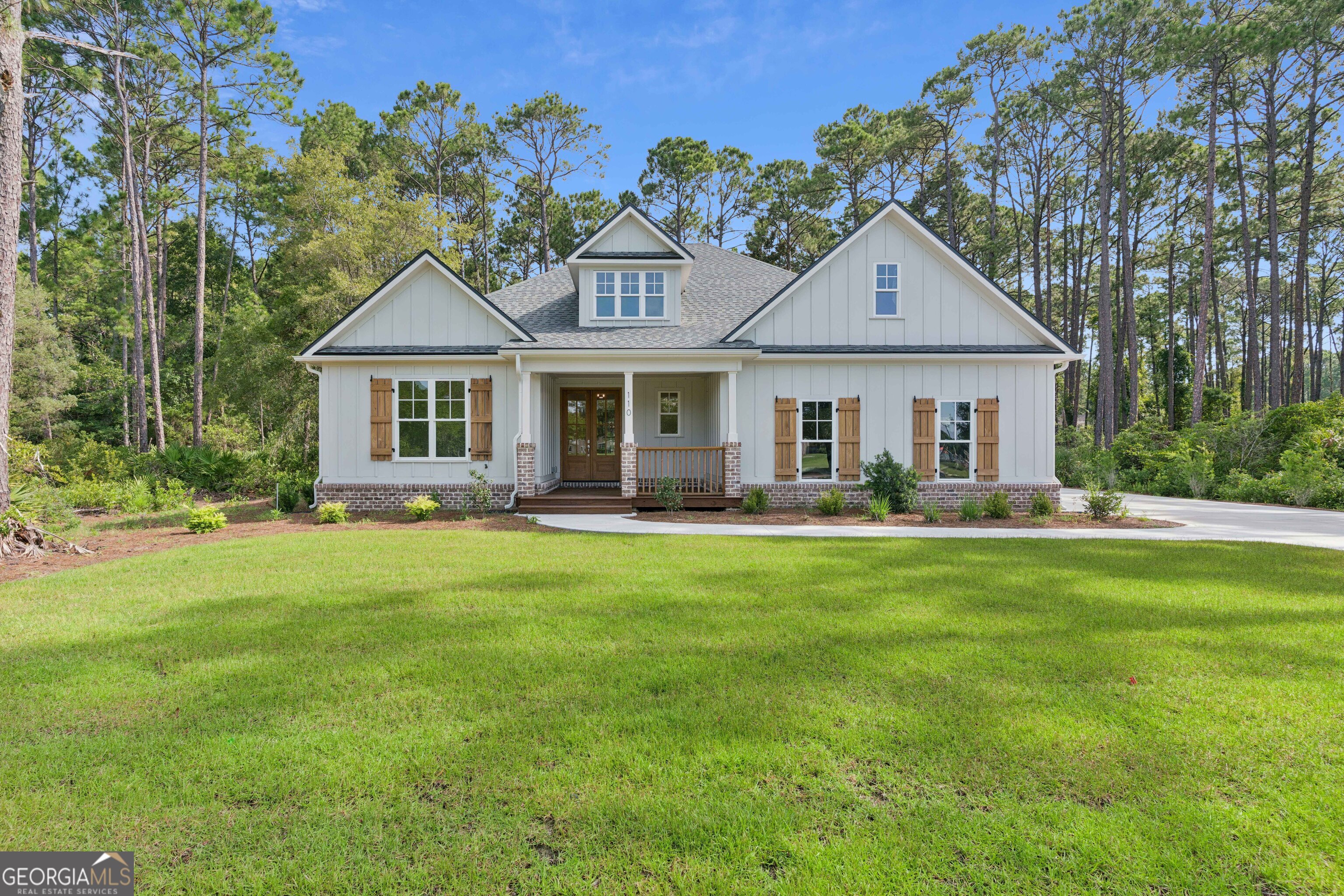 110 Clubhouse Circle Property Photo 1