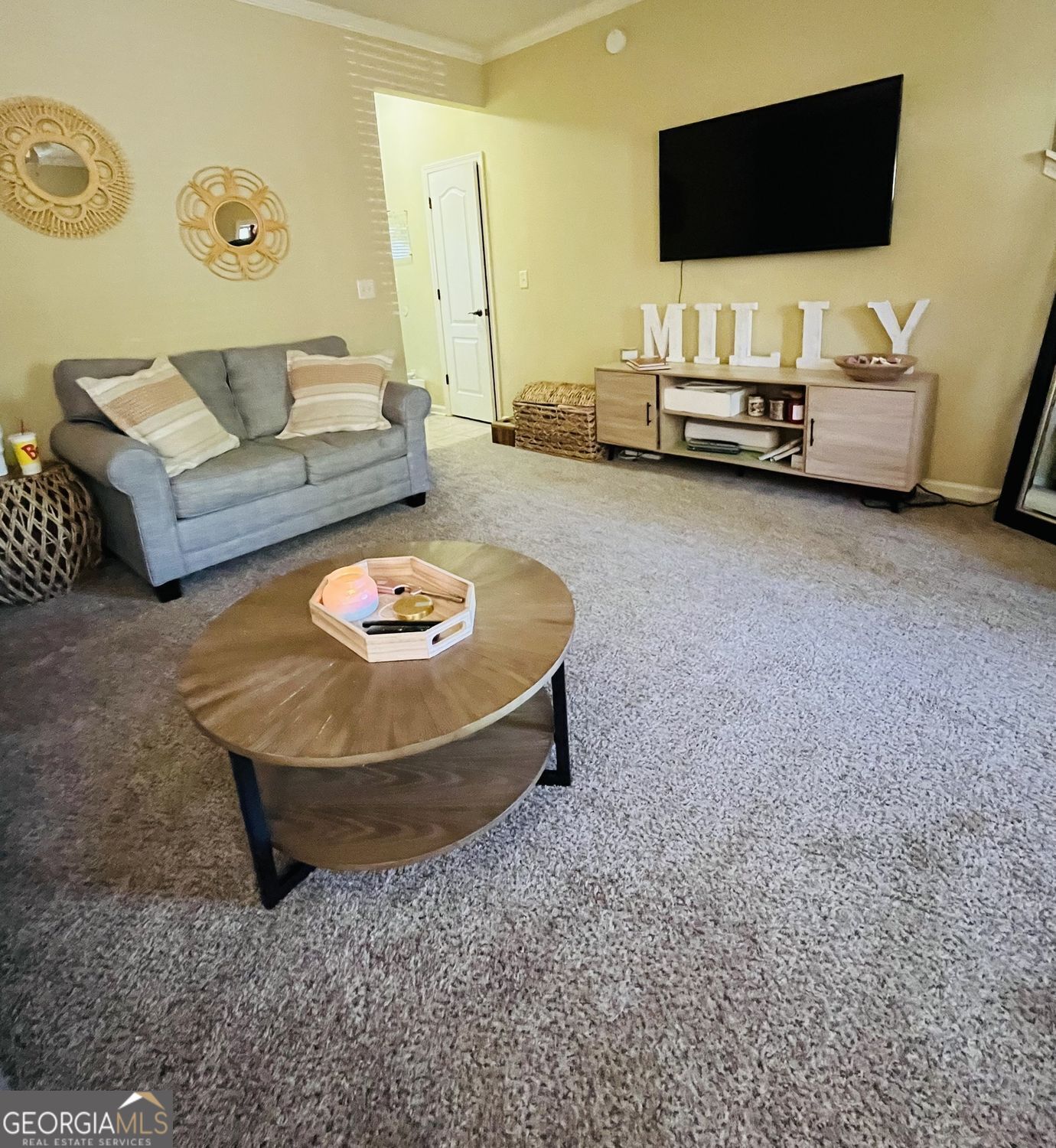 451 N Columbia Street Property Photo 3