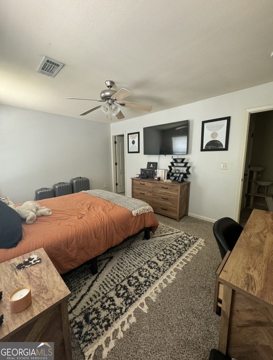 451 N Columbia Street Property Photo 5