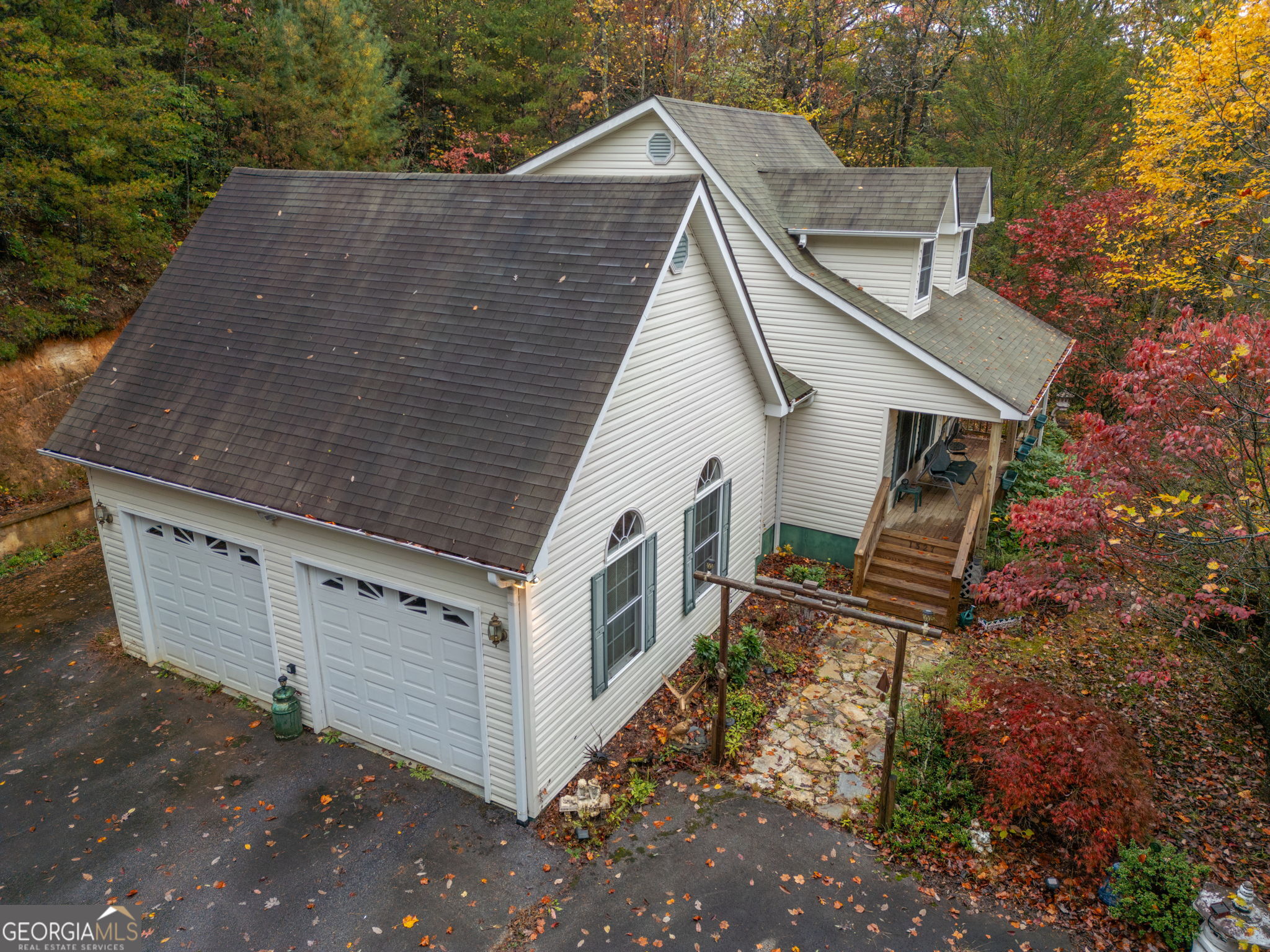 1327 Pinnacle Drive Property Photo 1