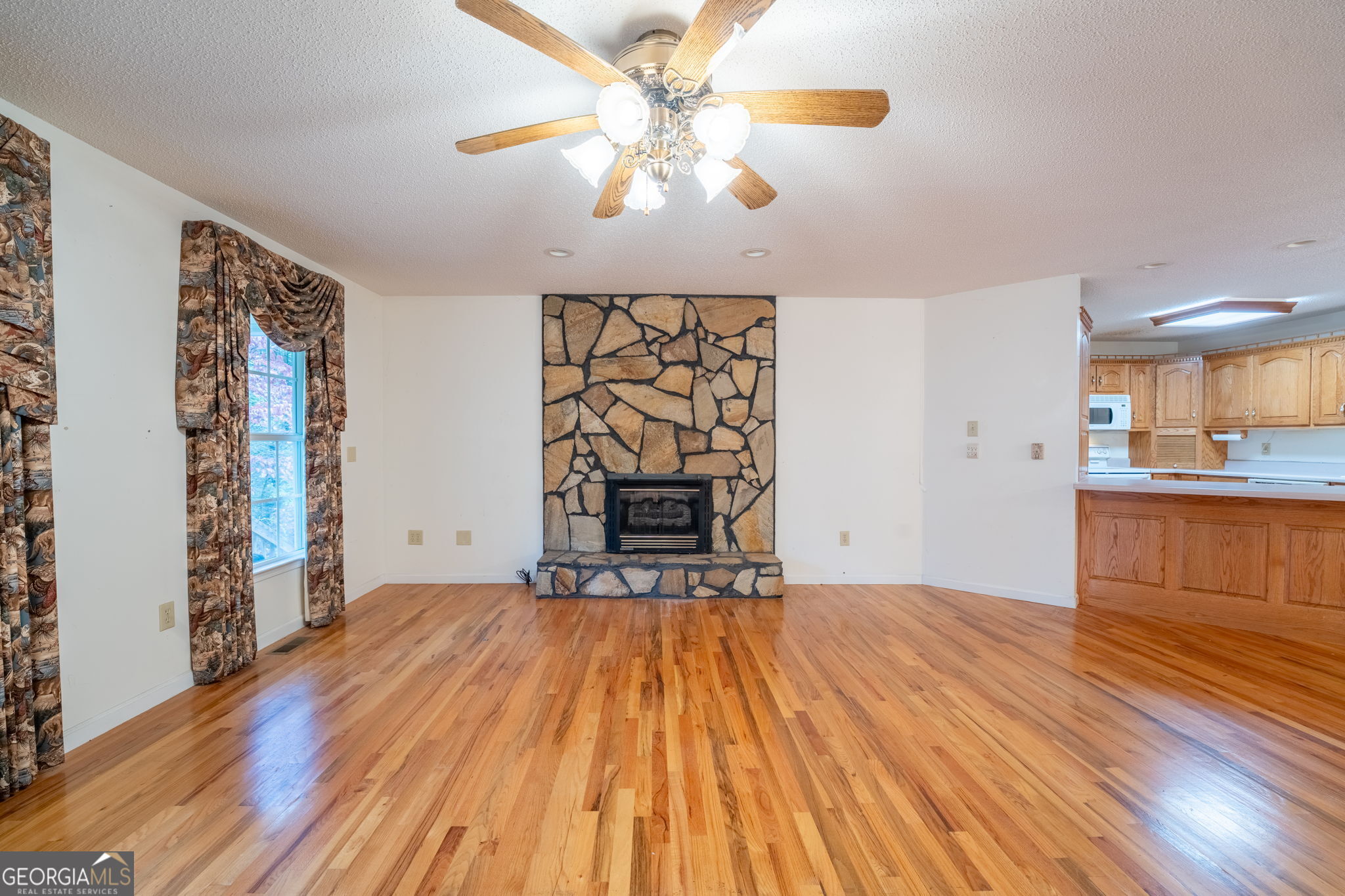 1327 Pinnacle Drive Property Photo 9