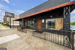 2805 E Point Street Property Photo 1