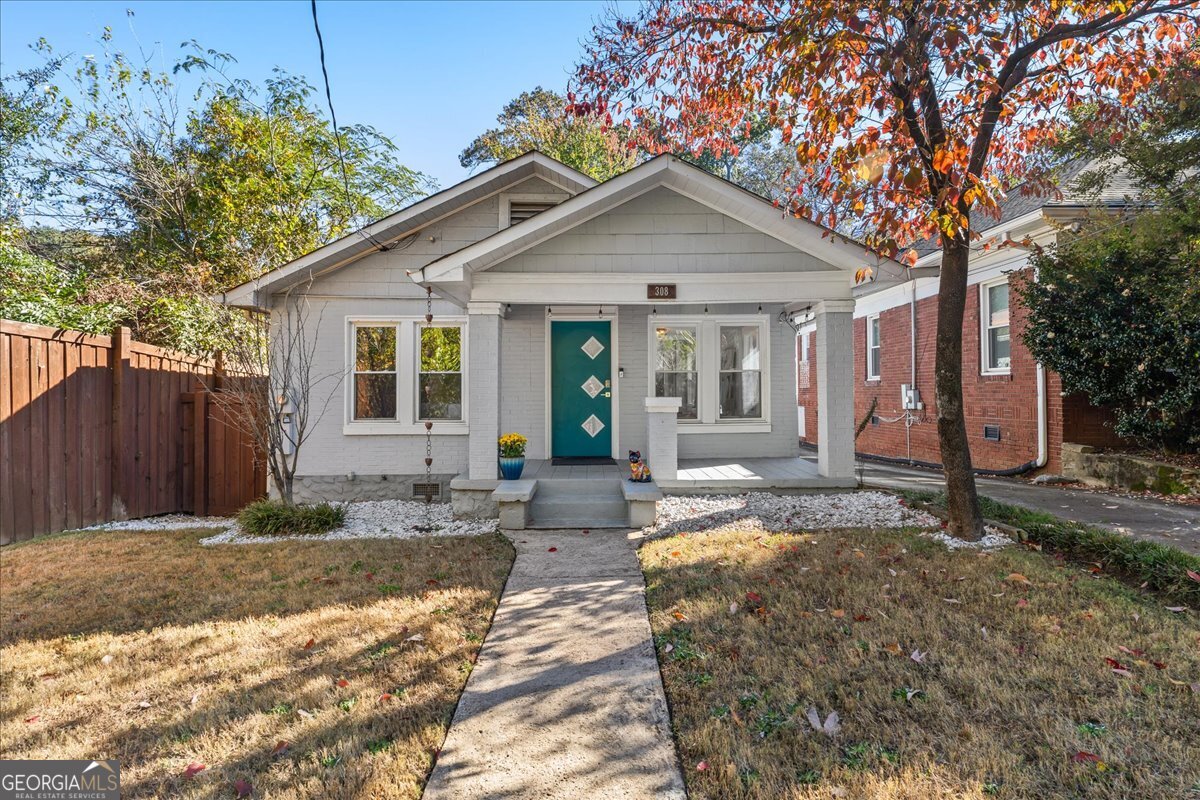 308 Mcpherson Place Se Property Photo 1