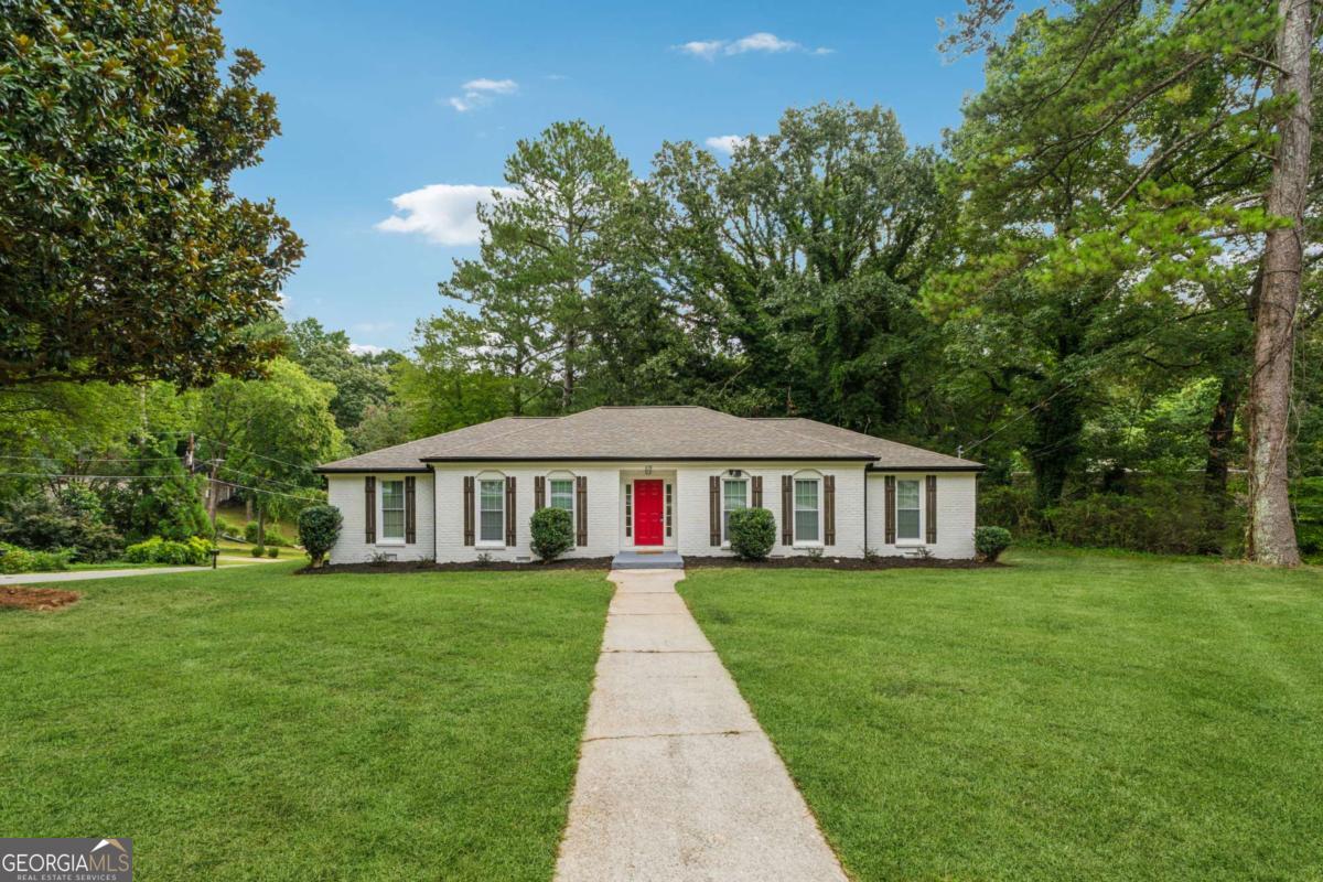 676 Bralorne Drive Property Photo 1