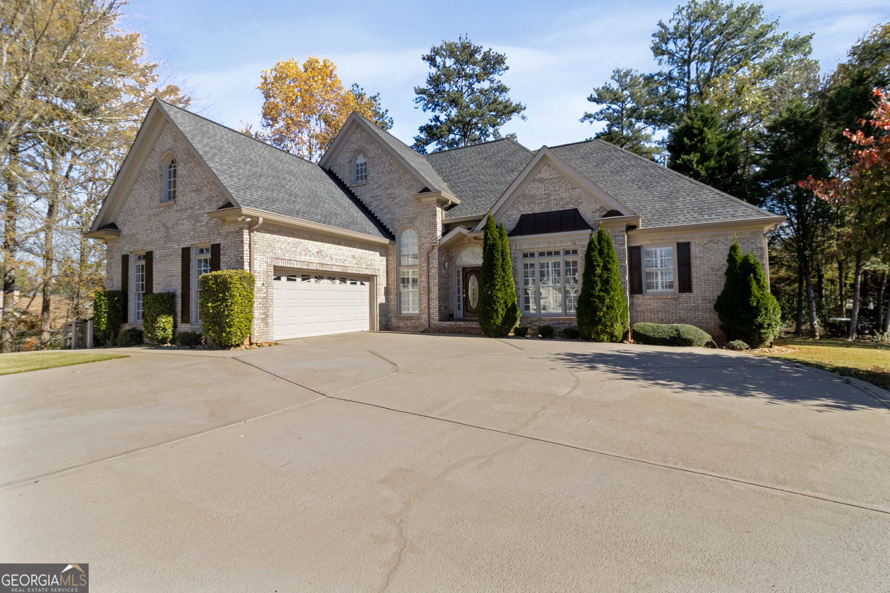 255 Carriage Station Drive Property Photo 1