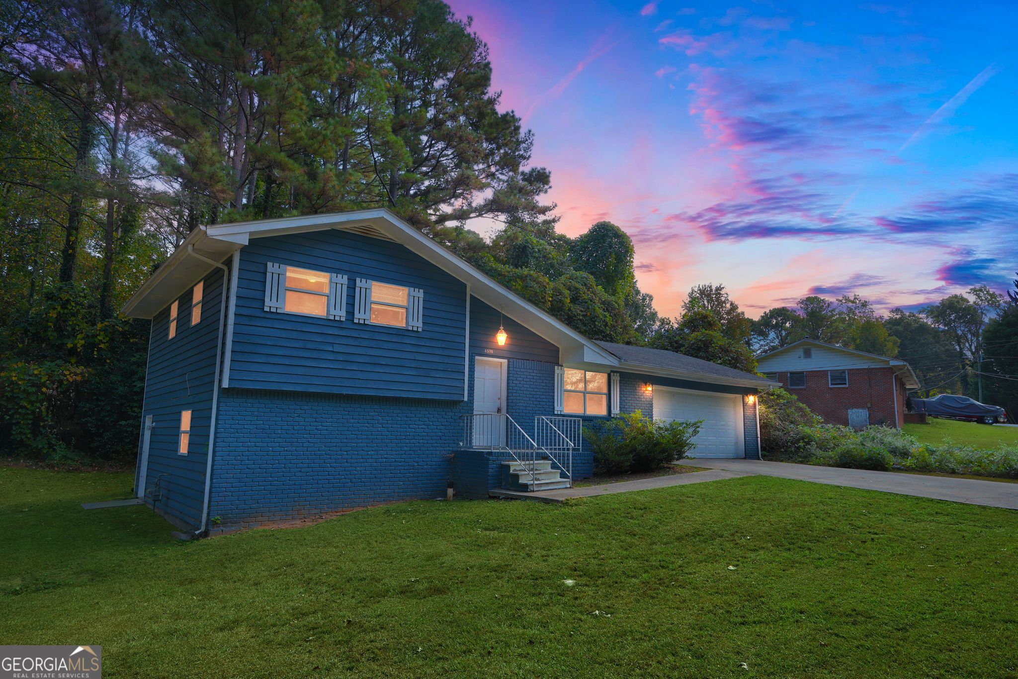 4598 Ashmore Drive Property Photo 4